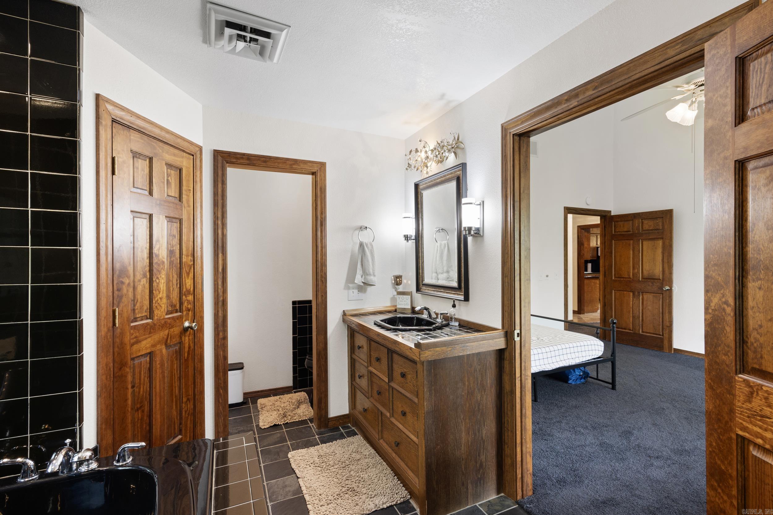 907 Smoke Tree  Dover, AR