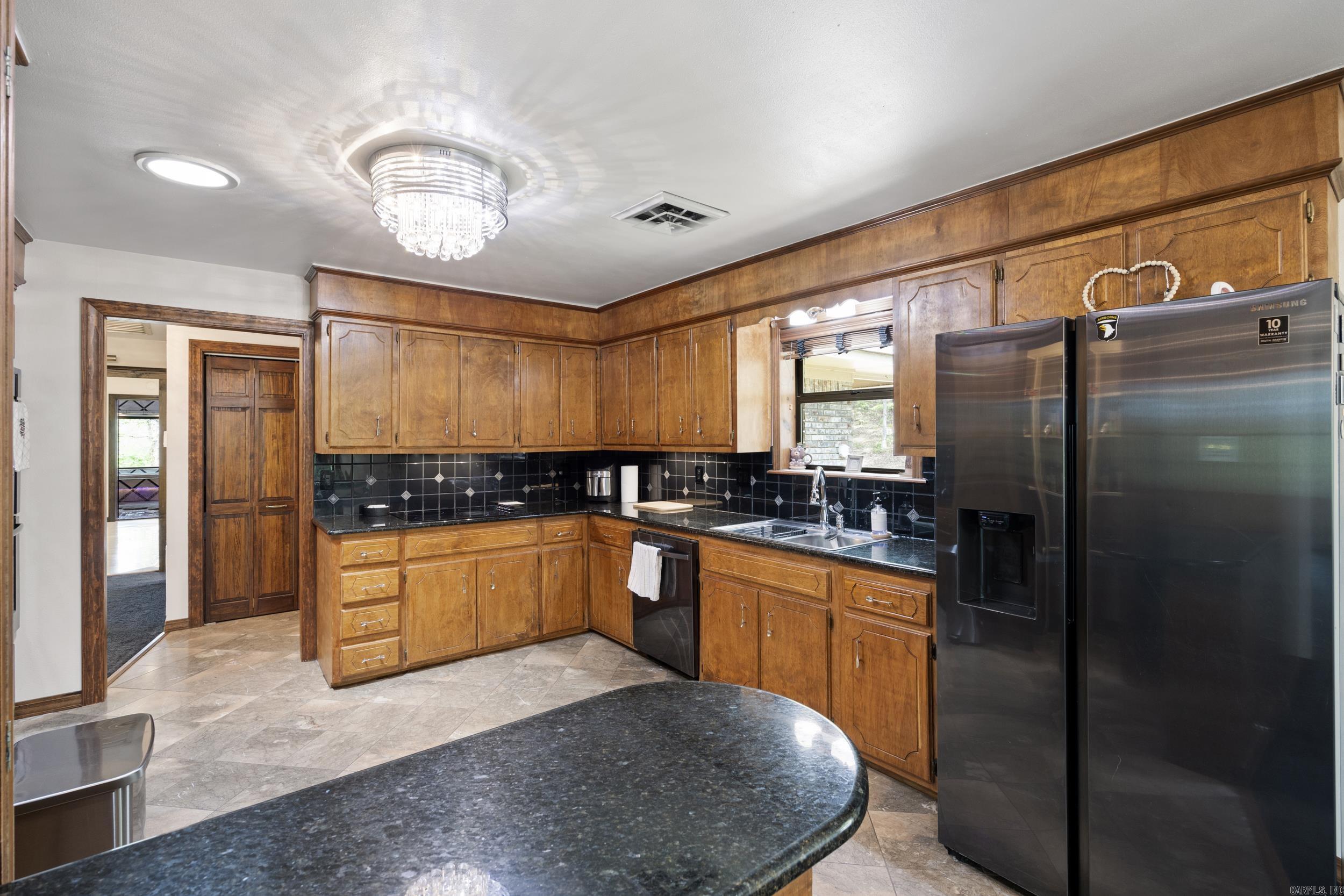 907 Smoke Tree  Dover, AR