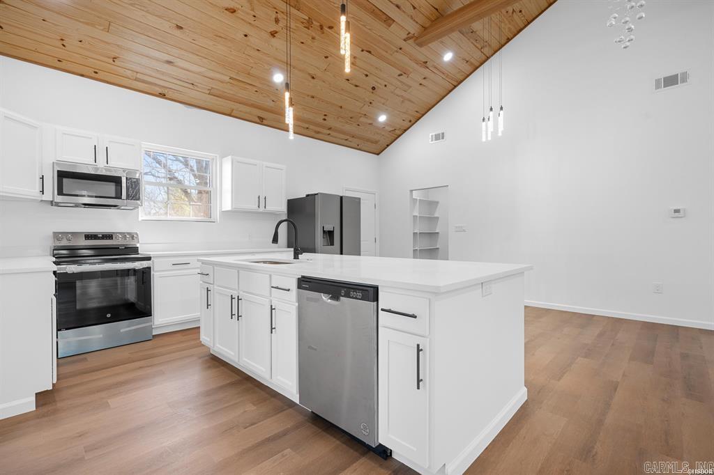 607 Fleetwood Drive Hot Springs, AR 71913