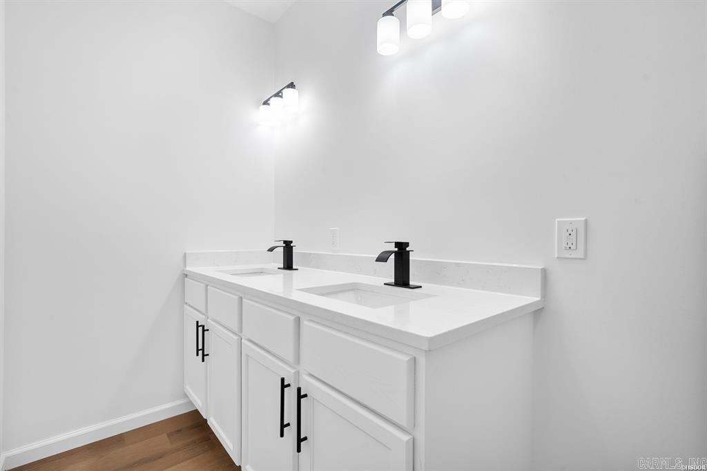 607 Fleetwood Drive Hot Springs, AR 71913