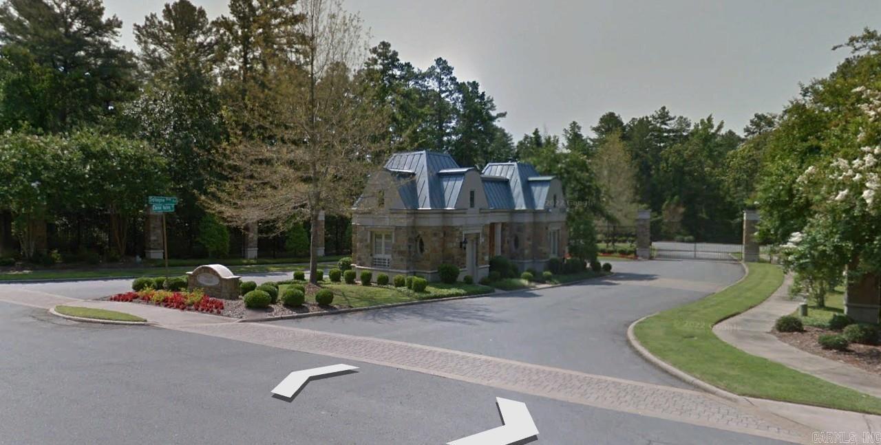 12 Sologne Circle — exterior
