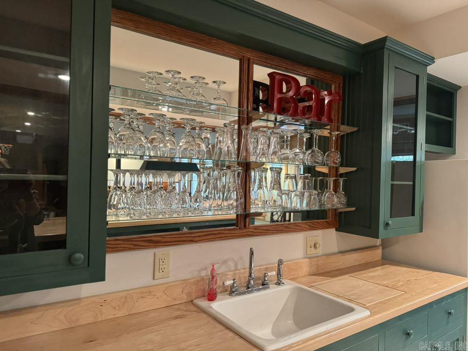 855 N Ridgeview Drive Mountain View, AR 72560