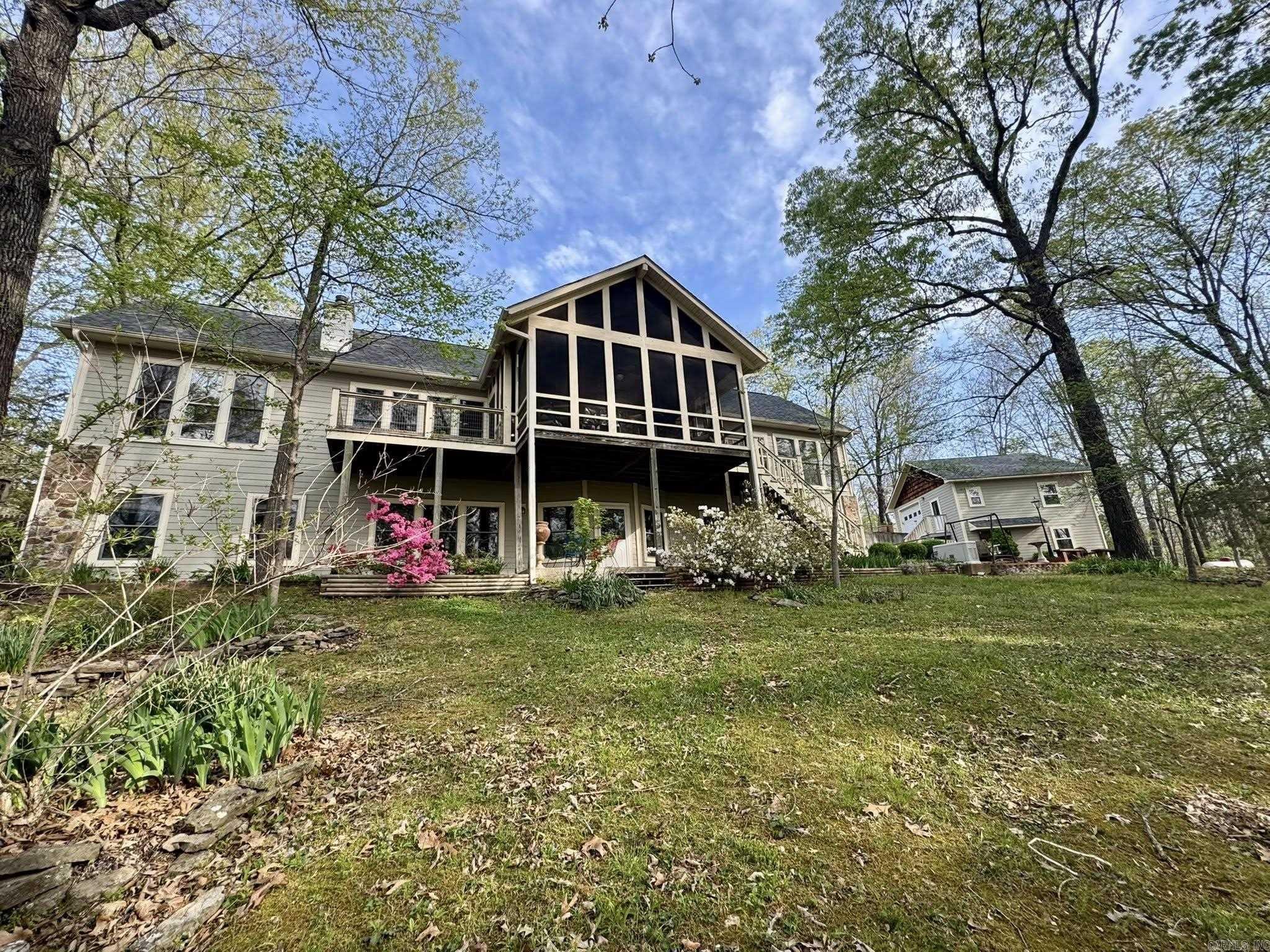 855 N Ridgeview Drive Mountain View, AR 72560