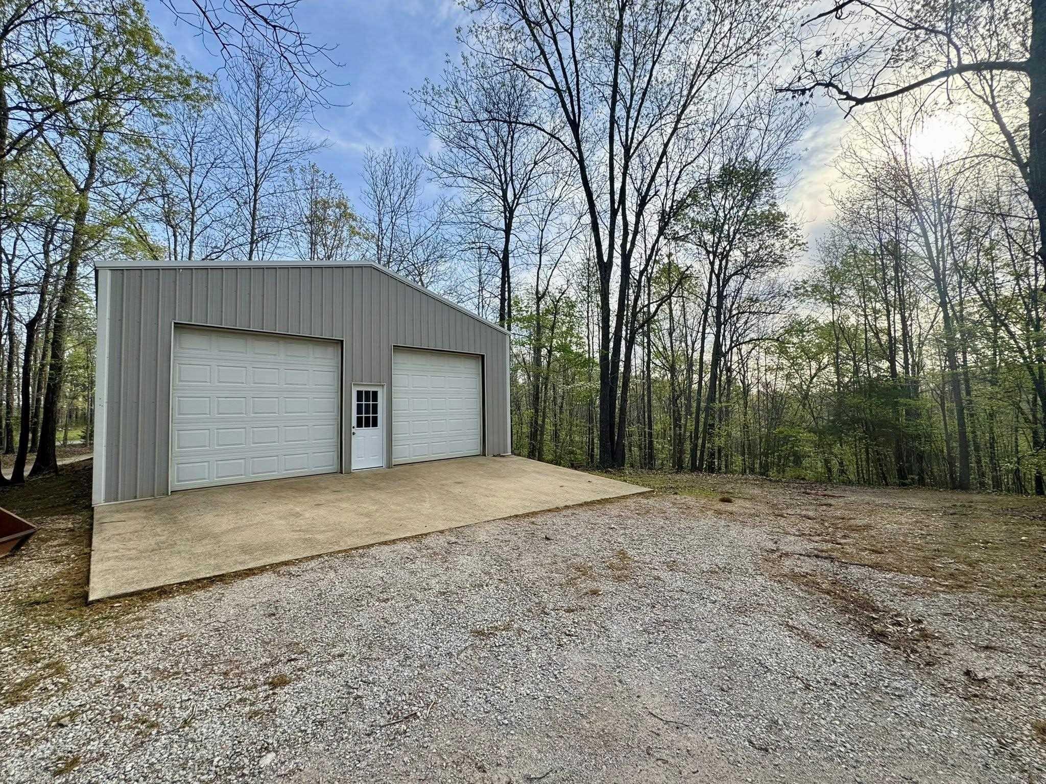855 N Ridgeview Drive Mountain View, AR 72560
