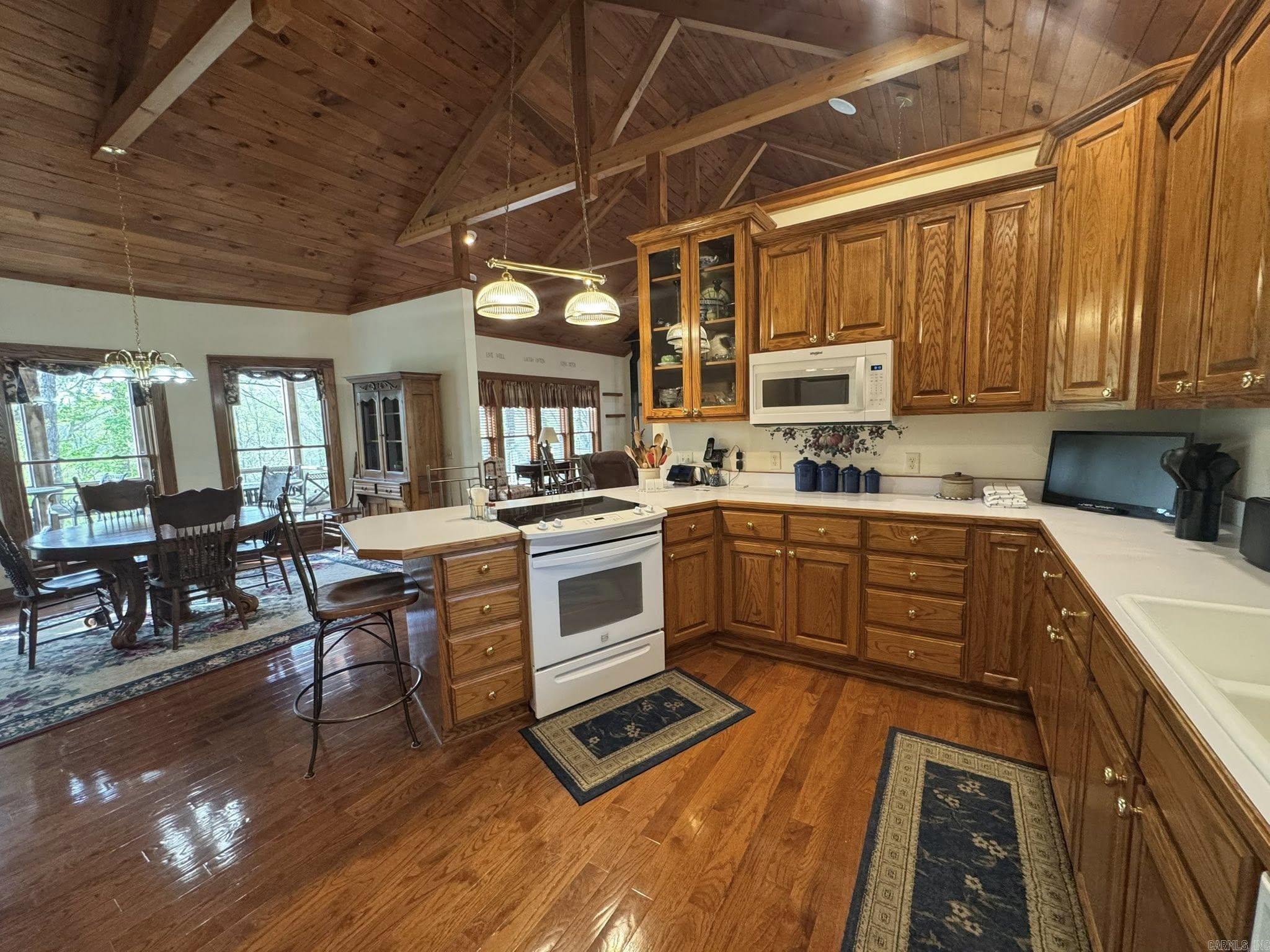 855 N Ridgeview Drive Mountain View, AR 72560