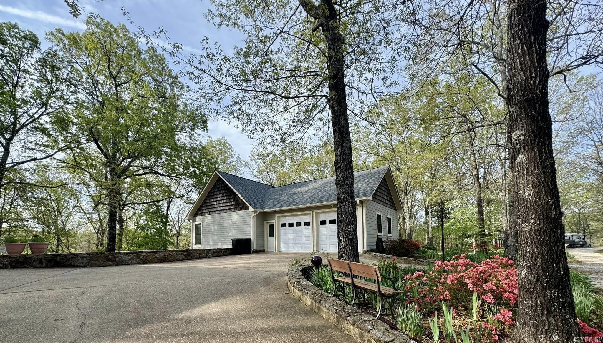 855 N Ridgeview Drive Mountain View, AR 72560