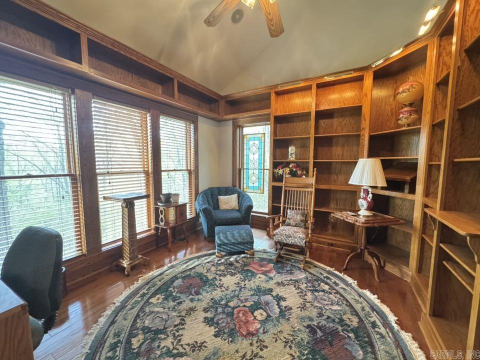 855 N Ridgeview Drive Mountain View, AR 72560