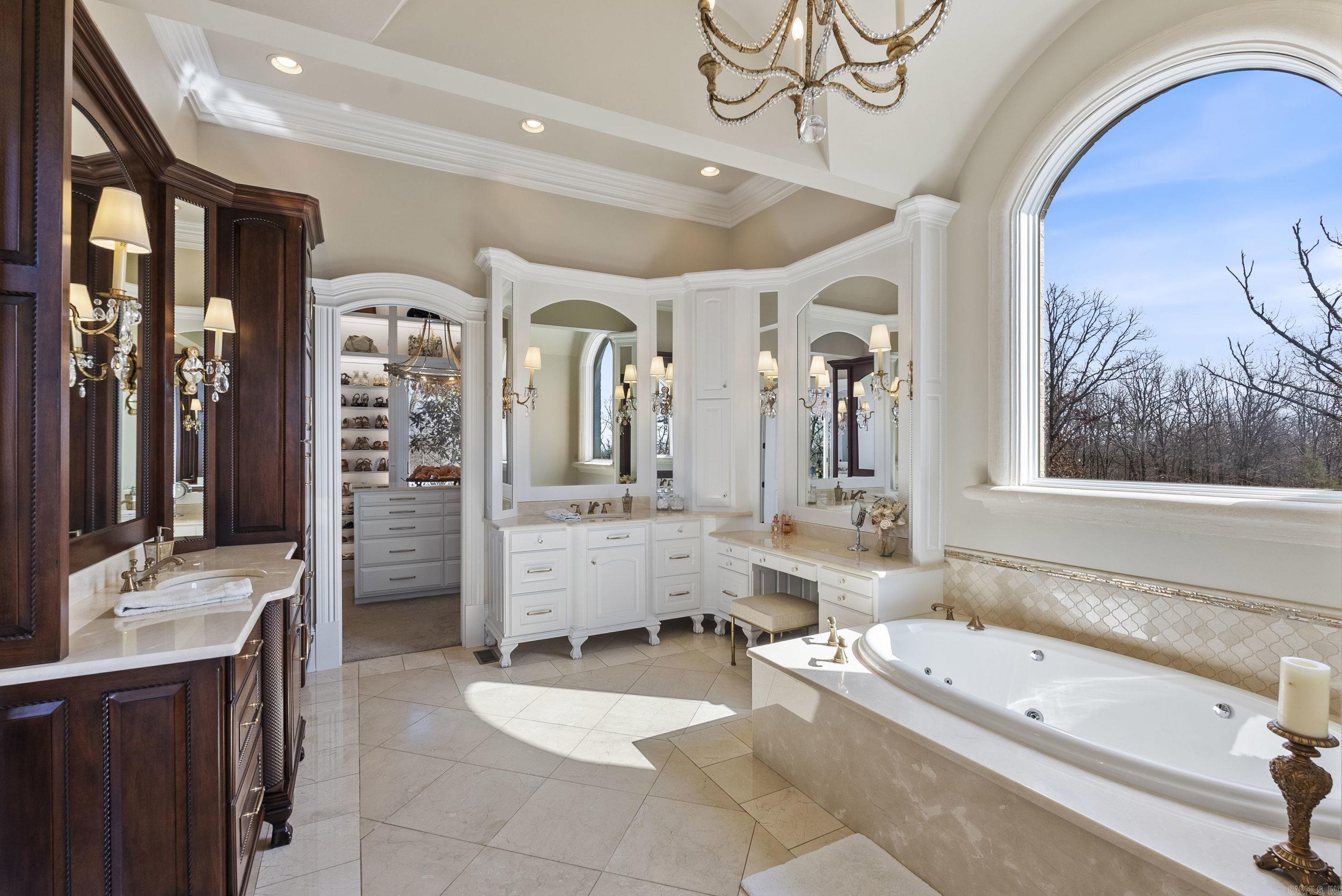 11 Skyland Dr  Conway, AR