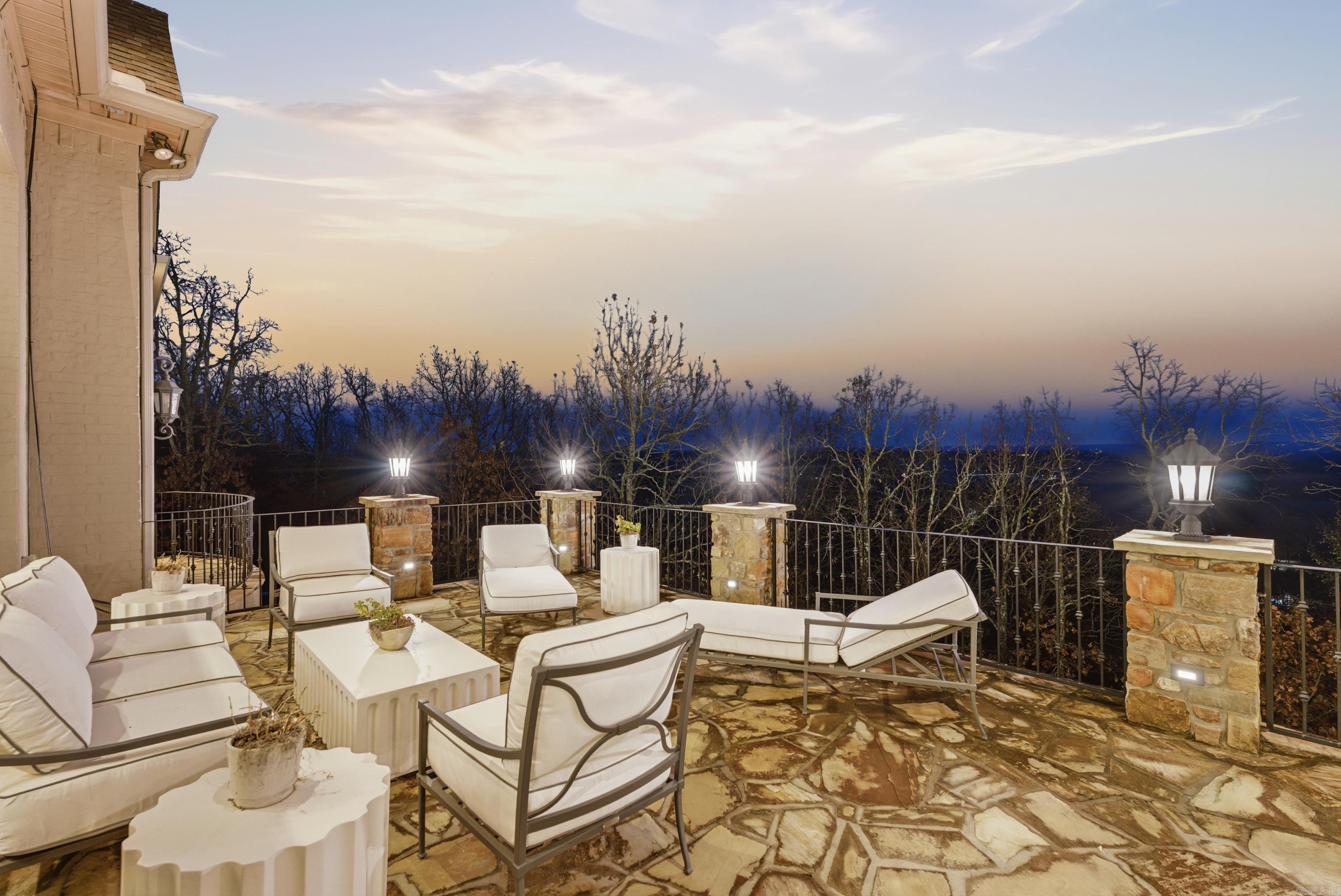 11 Skyland Dr  Conway, AR