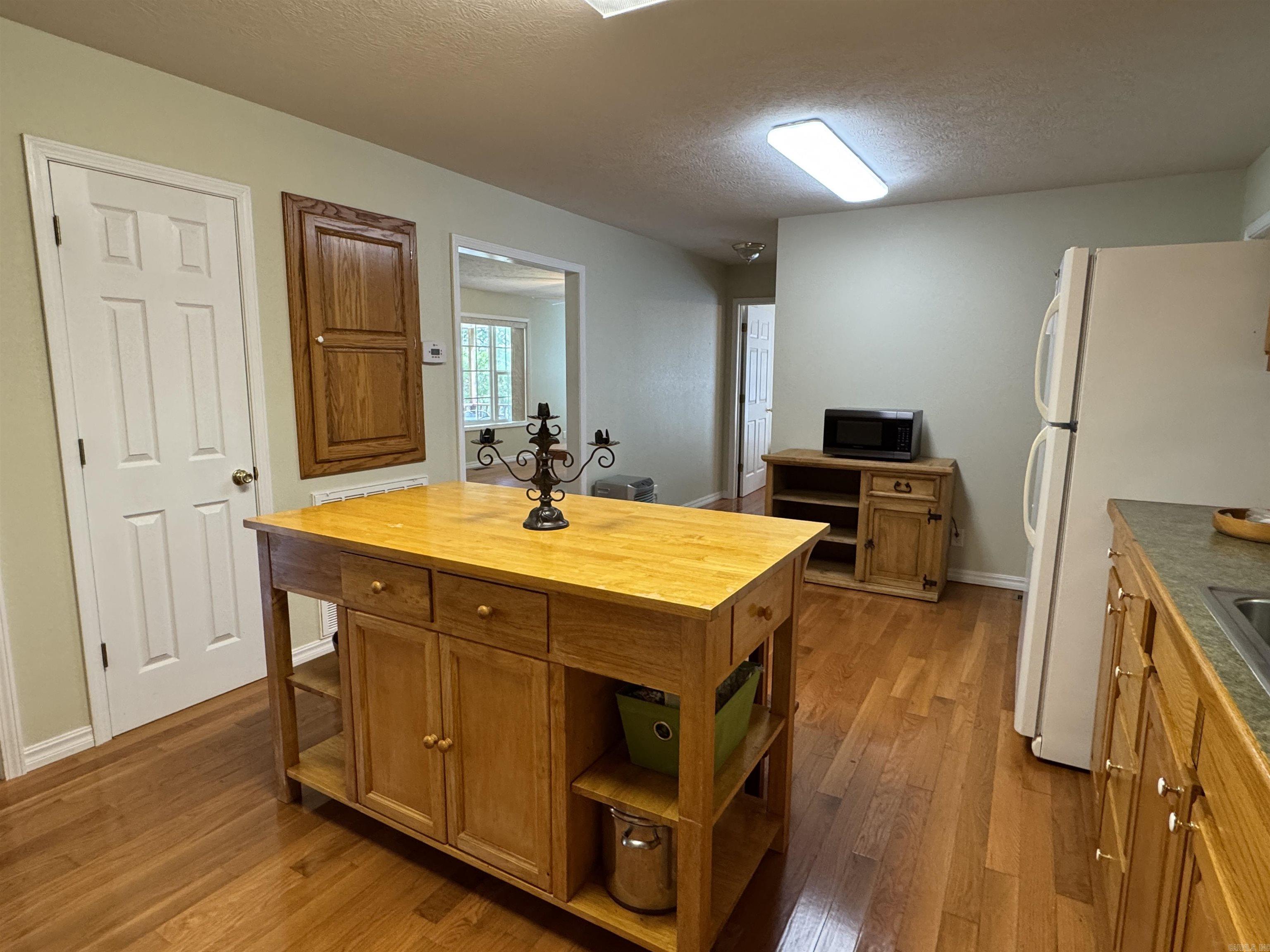 884 Lakehill Lane Peel, AR 72668