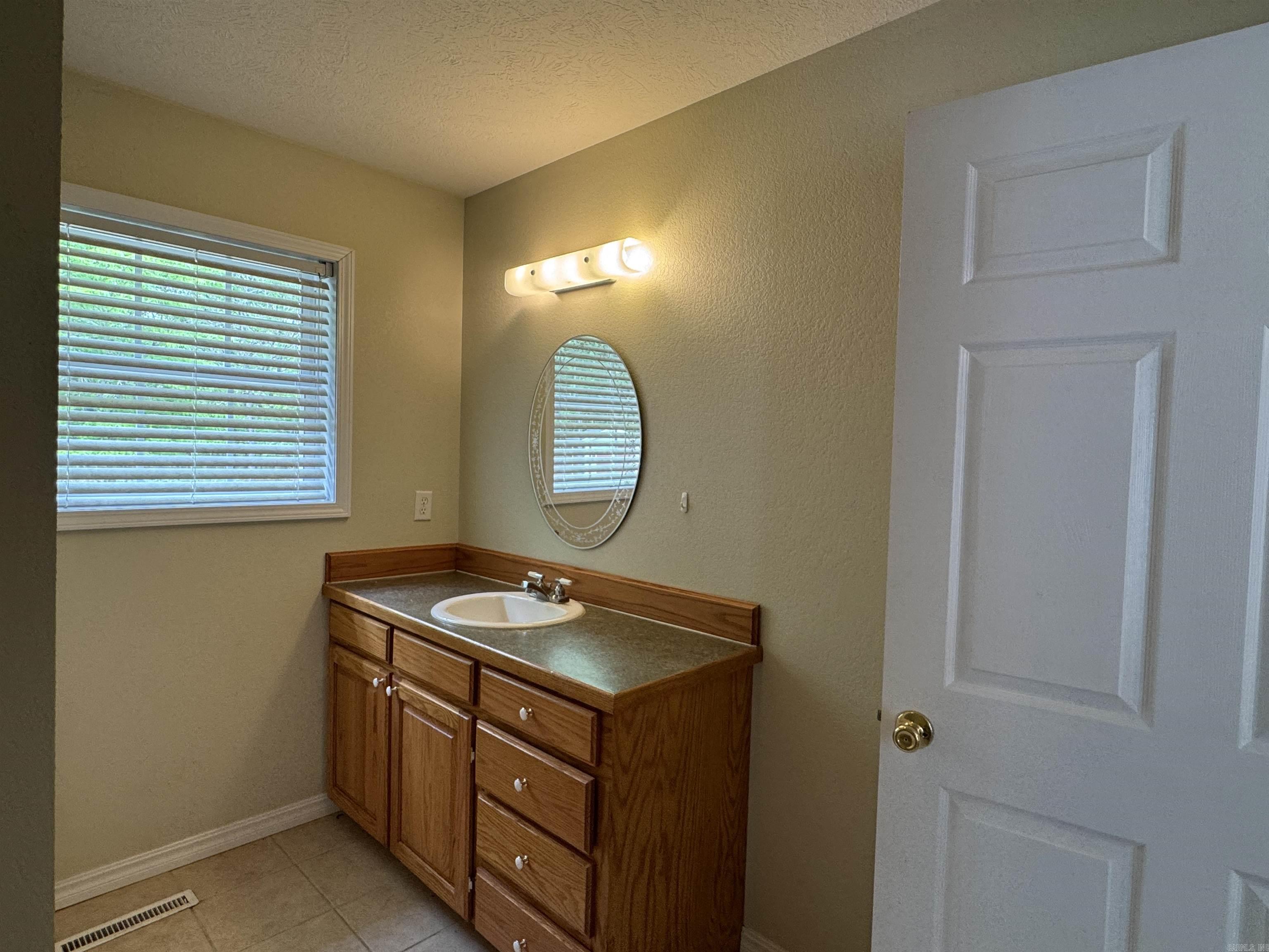 884 Lakehill Lane Peel, AR 72668