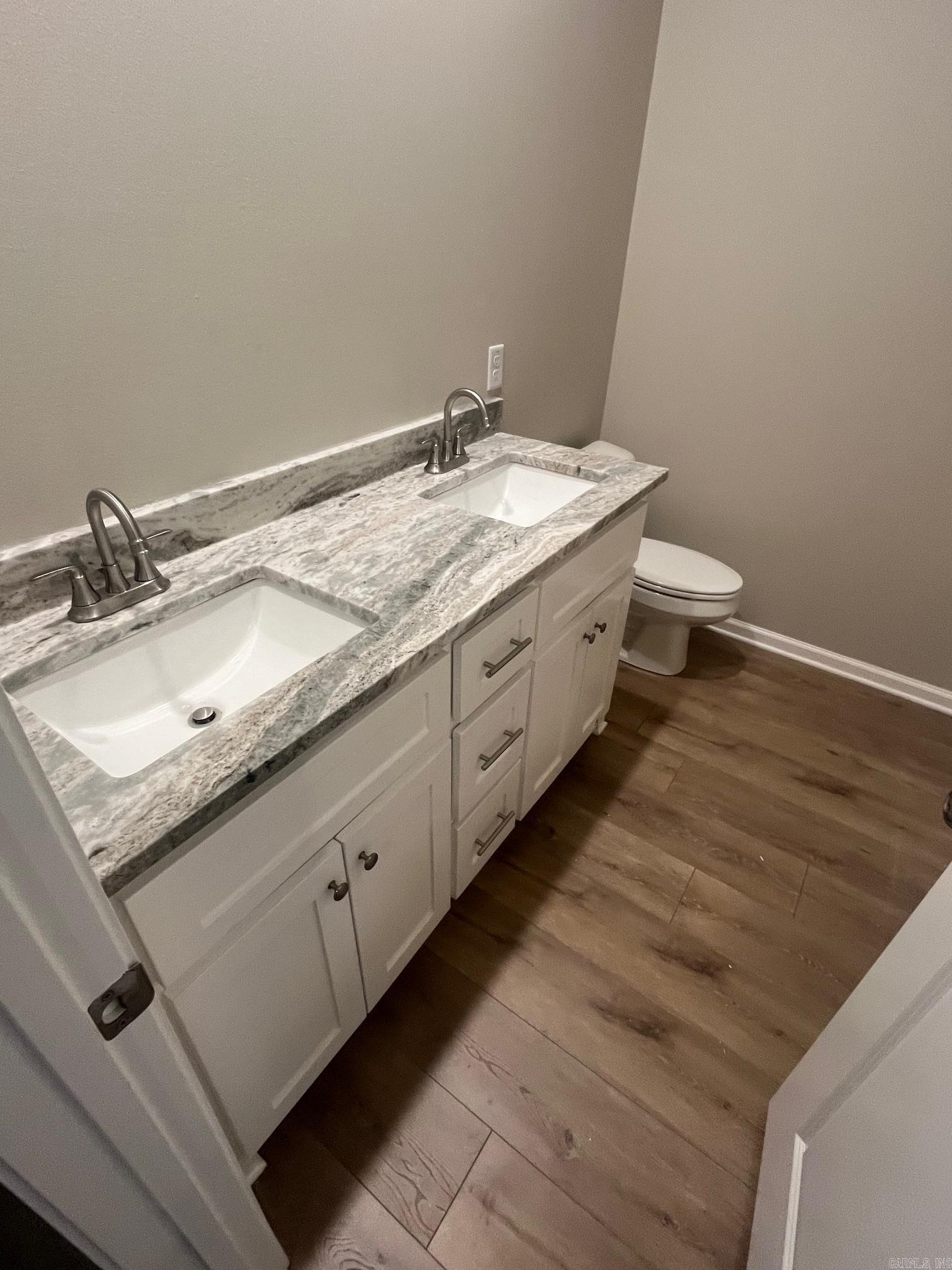 1825 Pinecroft Benton, AR 72015