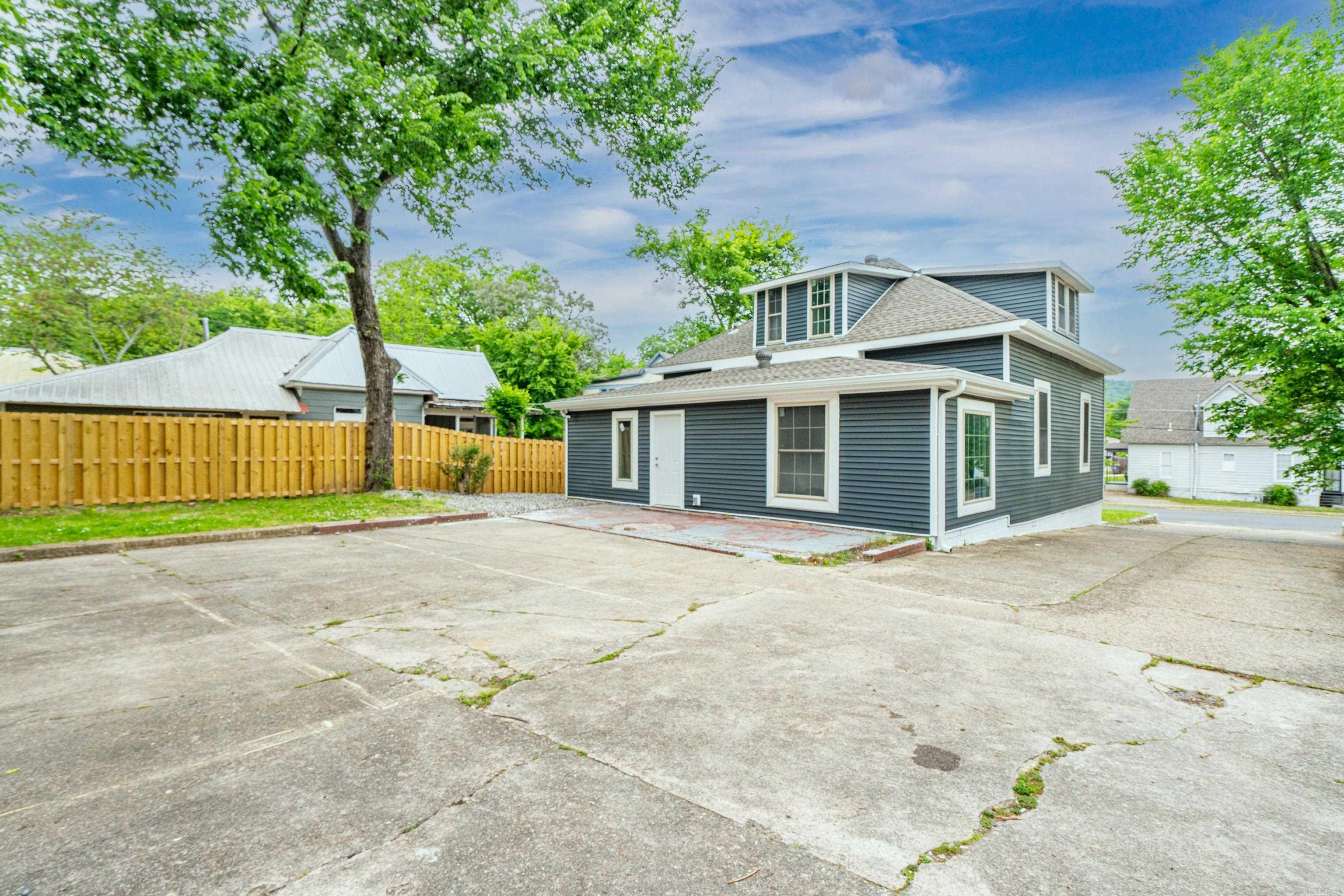 207 Hagen Street Hot Springs, AR 71913