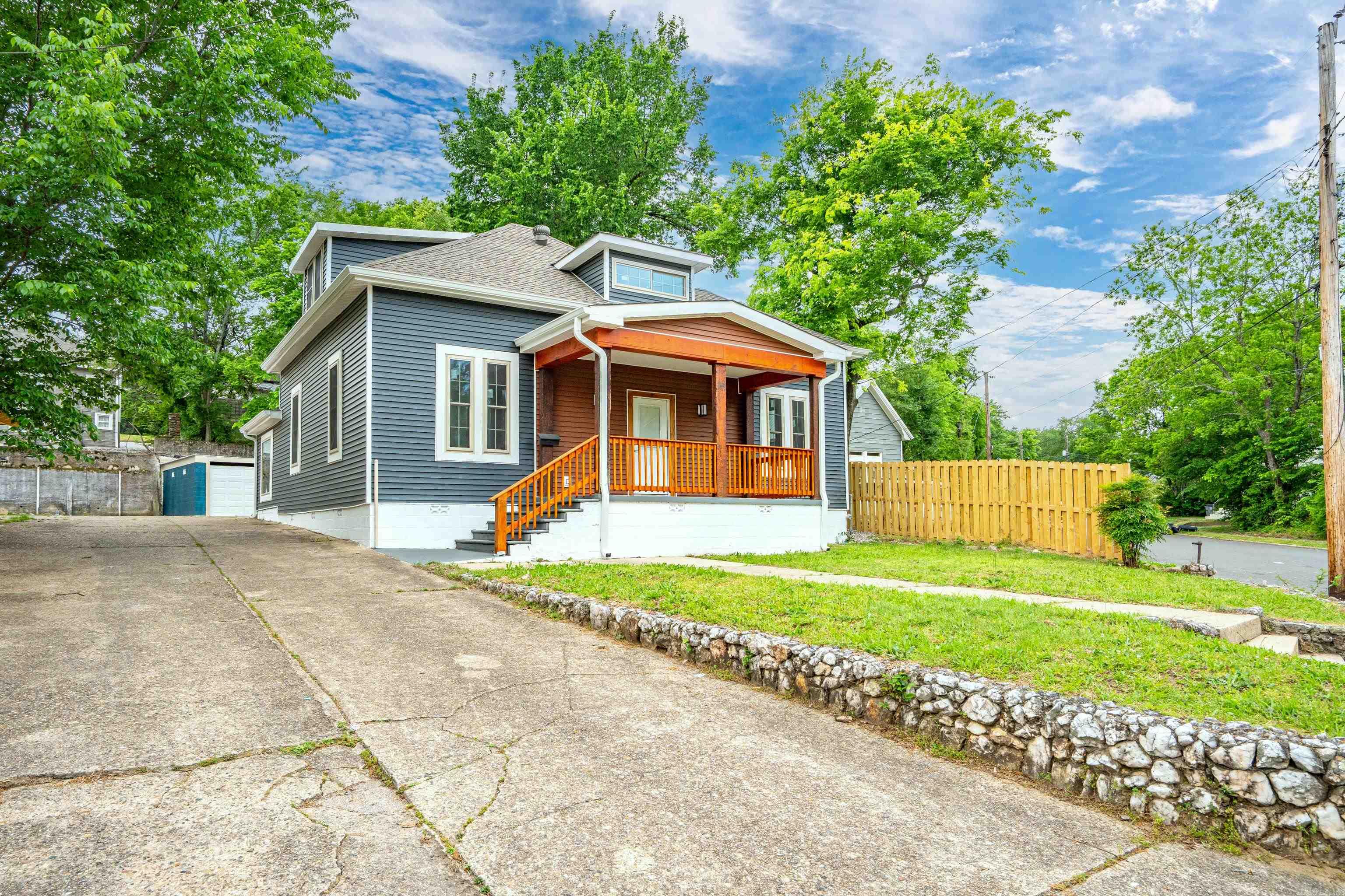 207 Hagen Street Hot Springs, AR 71913