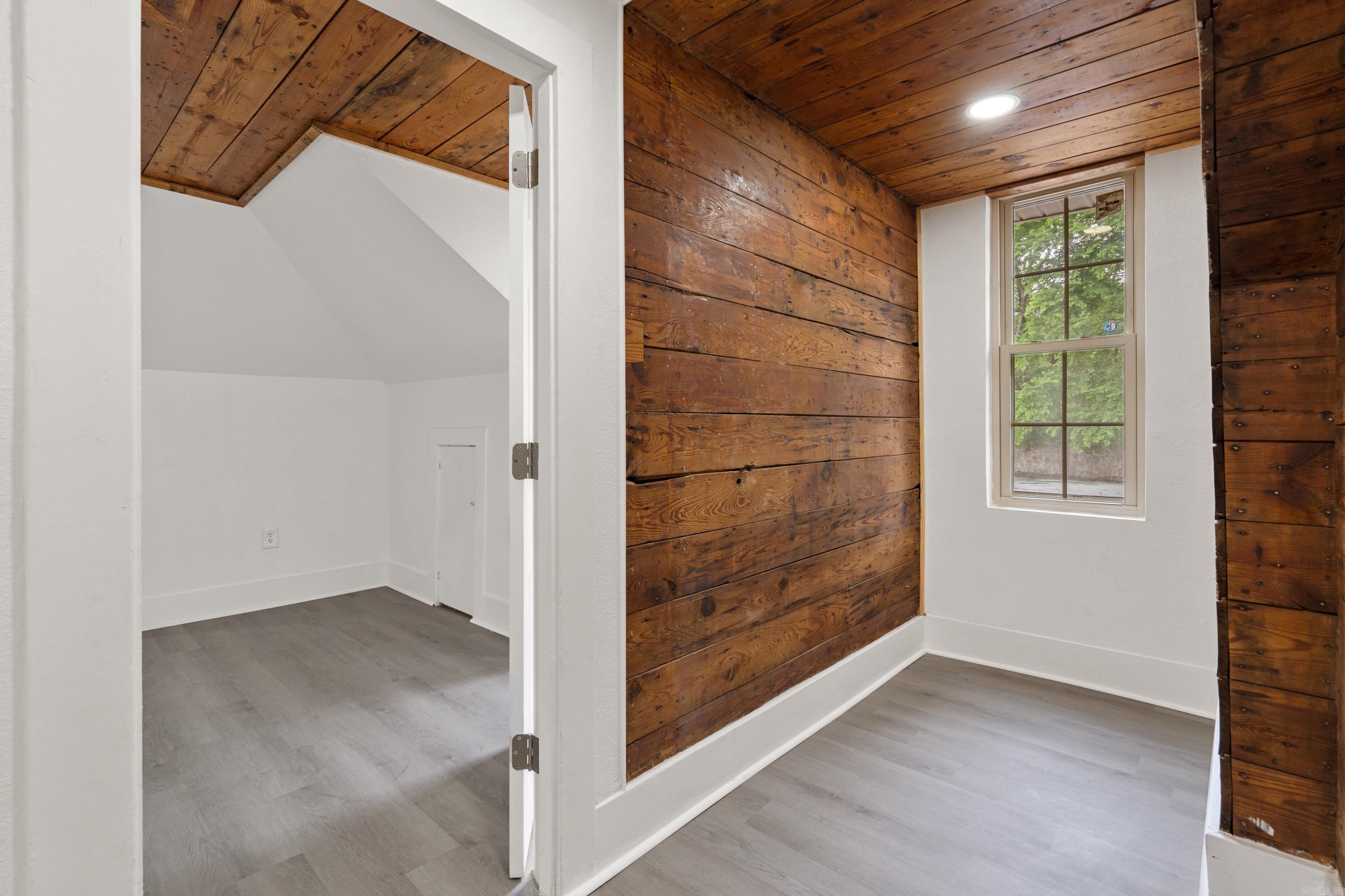 207 Hagen Street Hot Springs, AR 71913