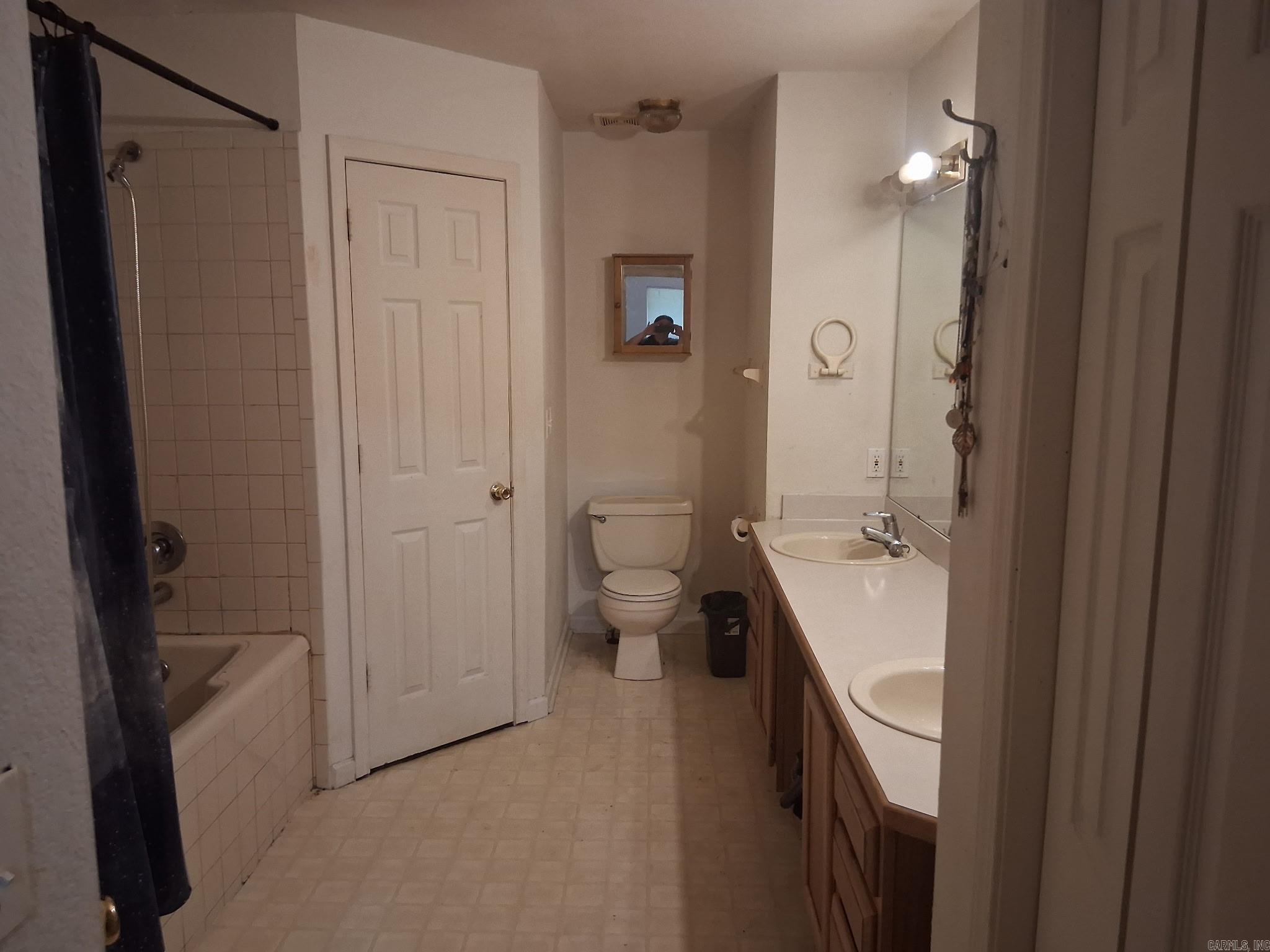 6367 W Abilene Dr Fayetteville, AR 72704