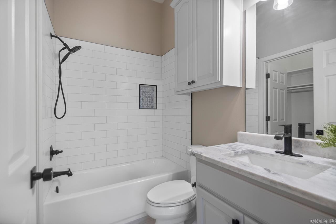 2806 Woodsgate  Little Rock, AR