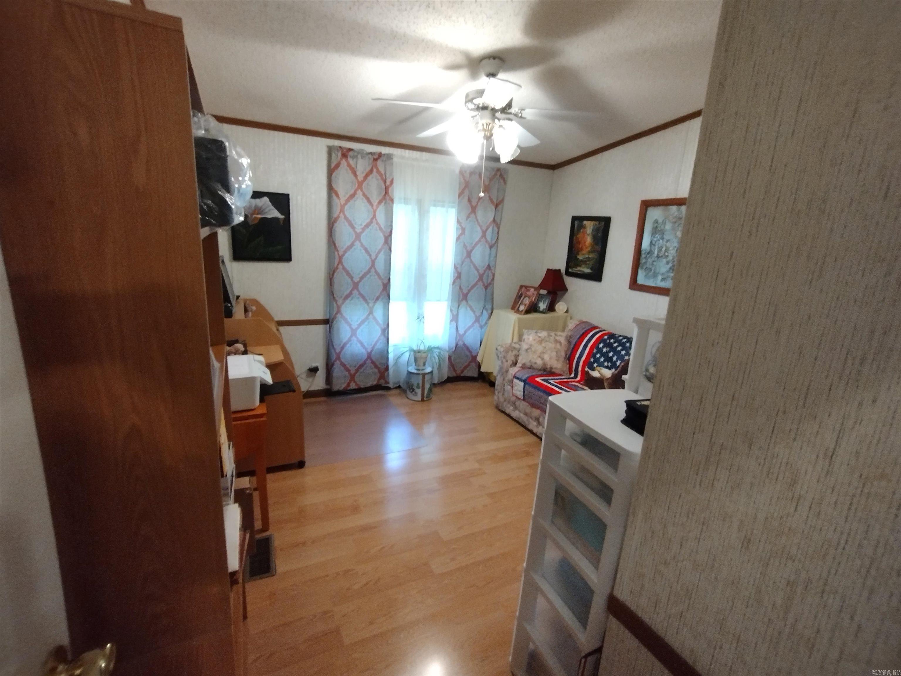 227 Lord LN Mountain View, AR 72560