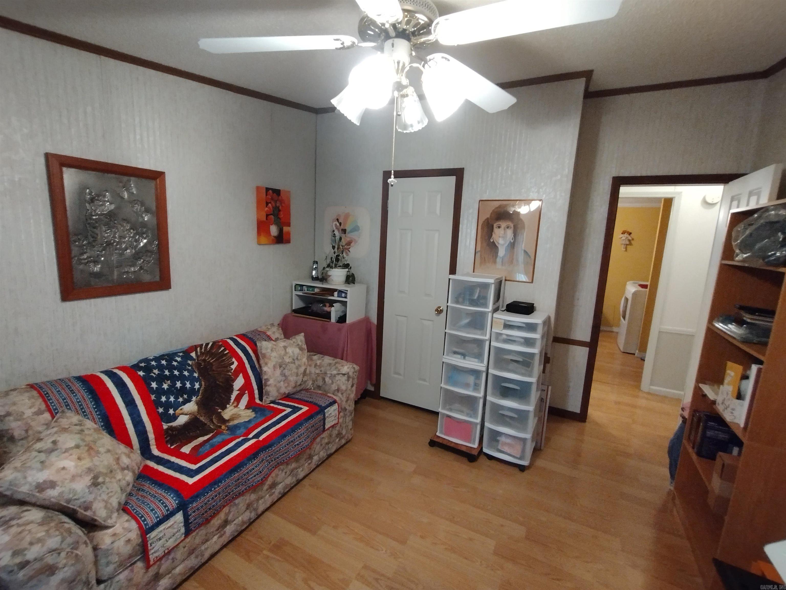 227 Lord LN Mountain View, AR 72560