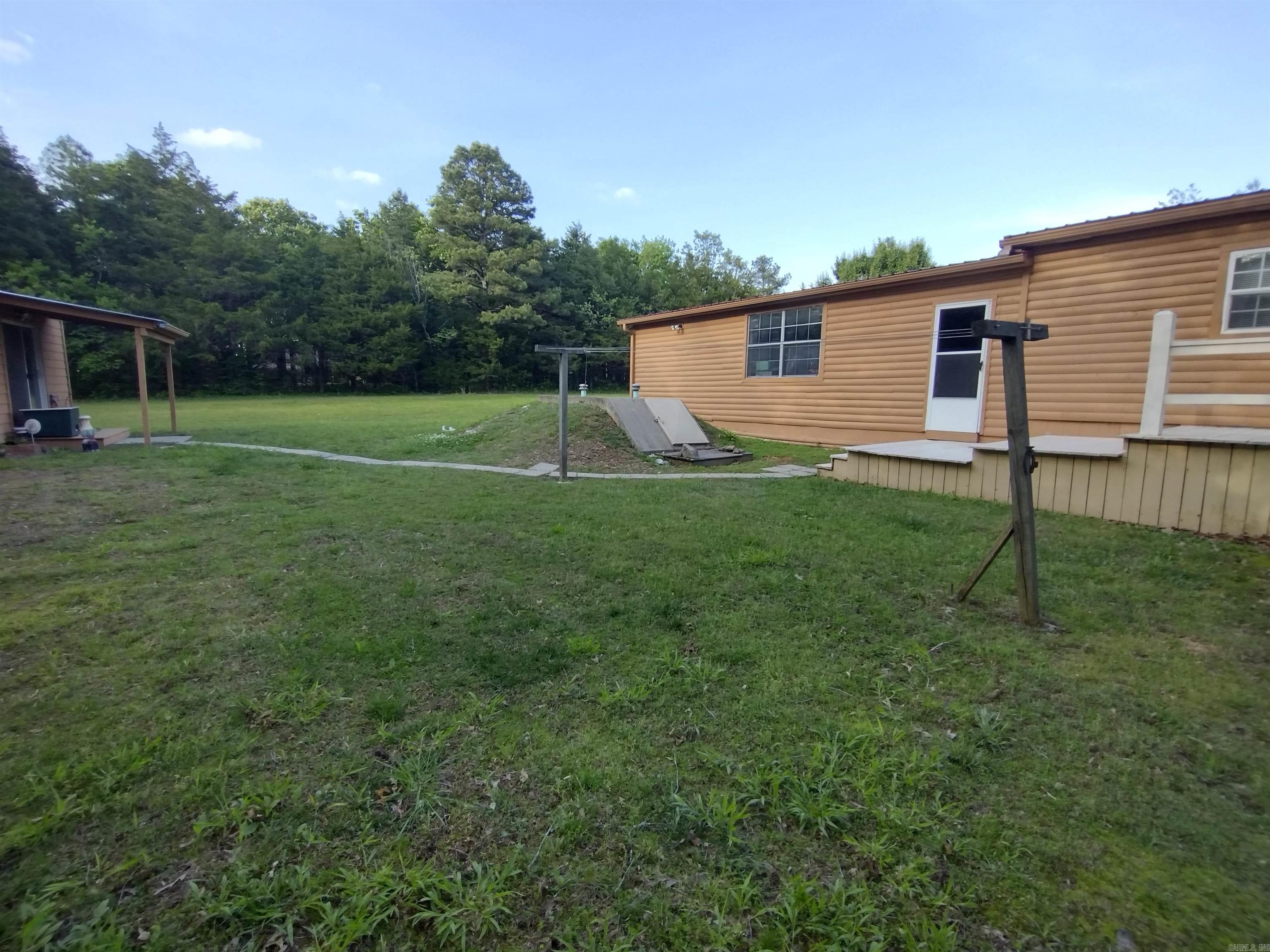 227 Lord LN Mountain View, AR 72560