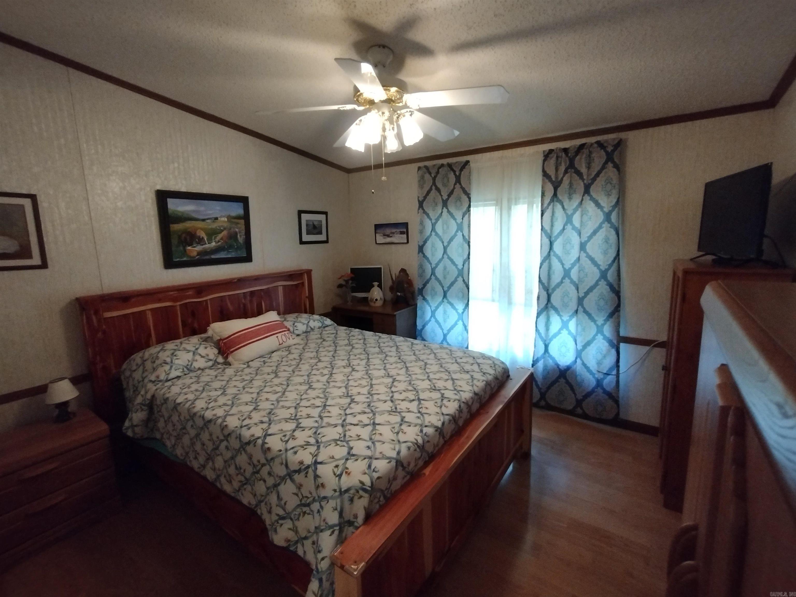 227 Lord LN Mountain View, AR 72560