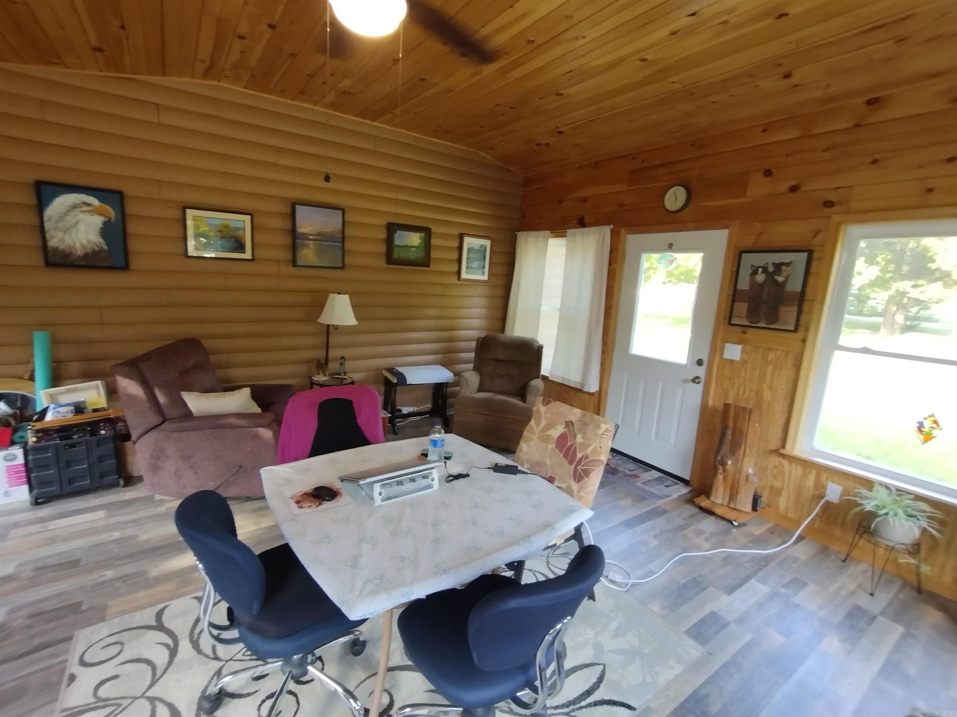 227 Lord LN Mountain View, AR 72560