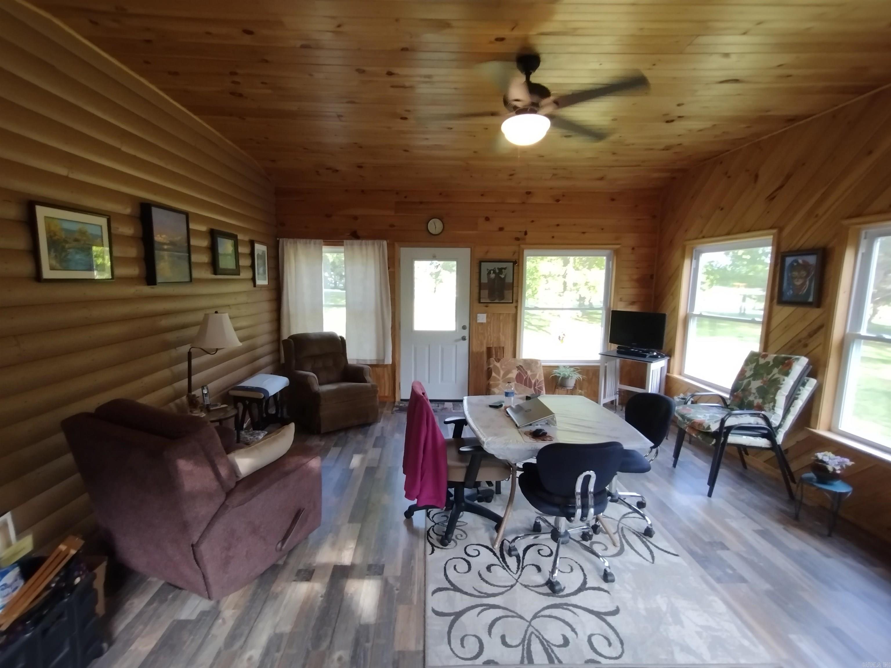 227 Lord LN Mountain View, AR 72560