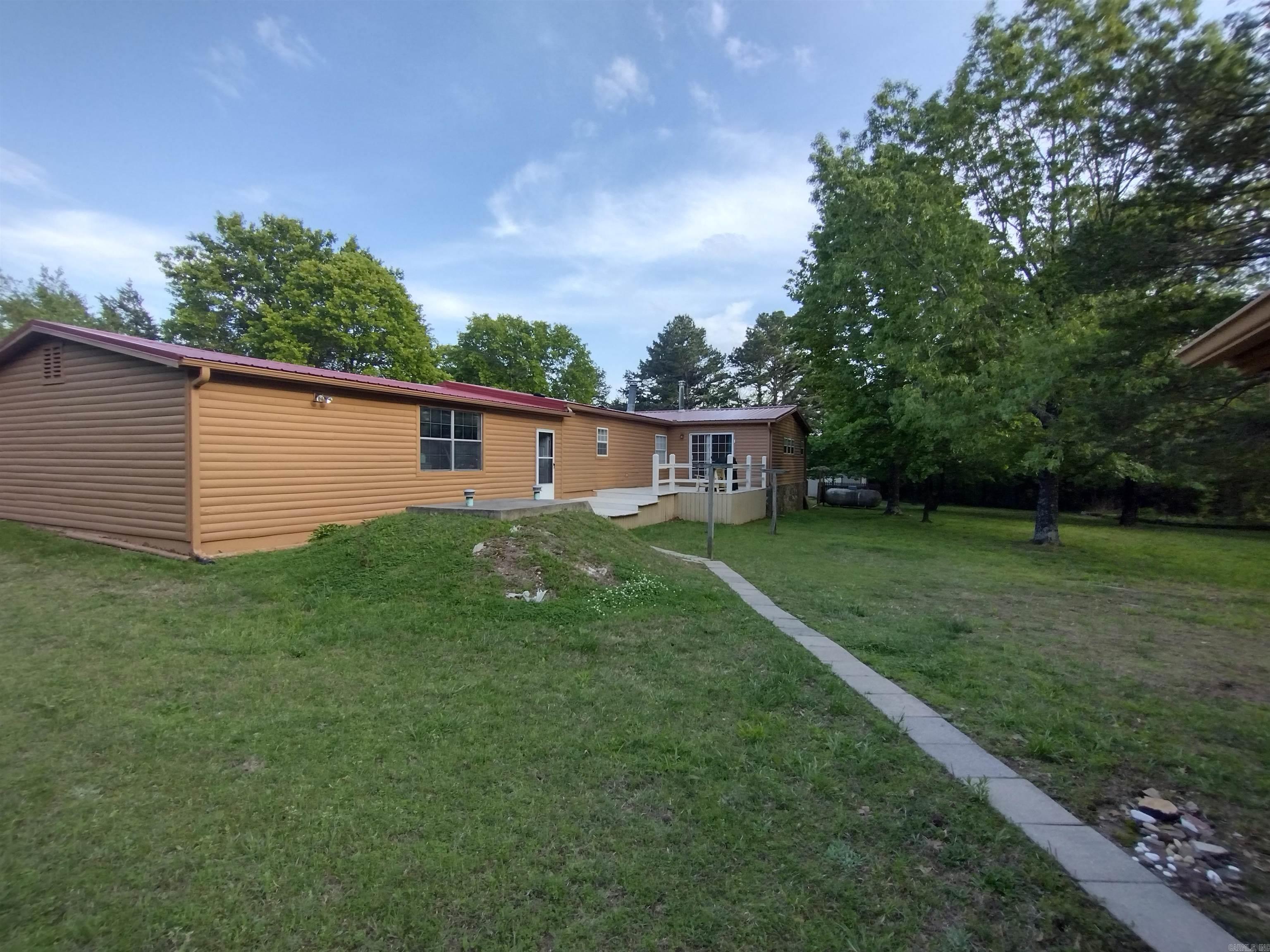 227 Lord LN Mountain View, AR 72560