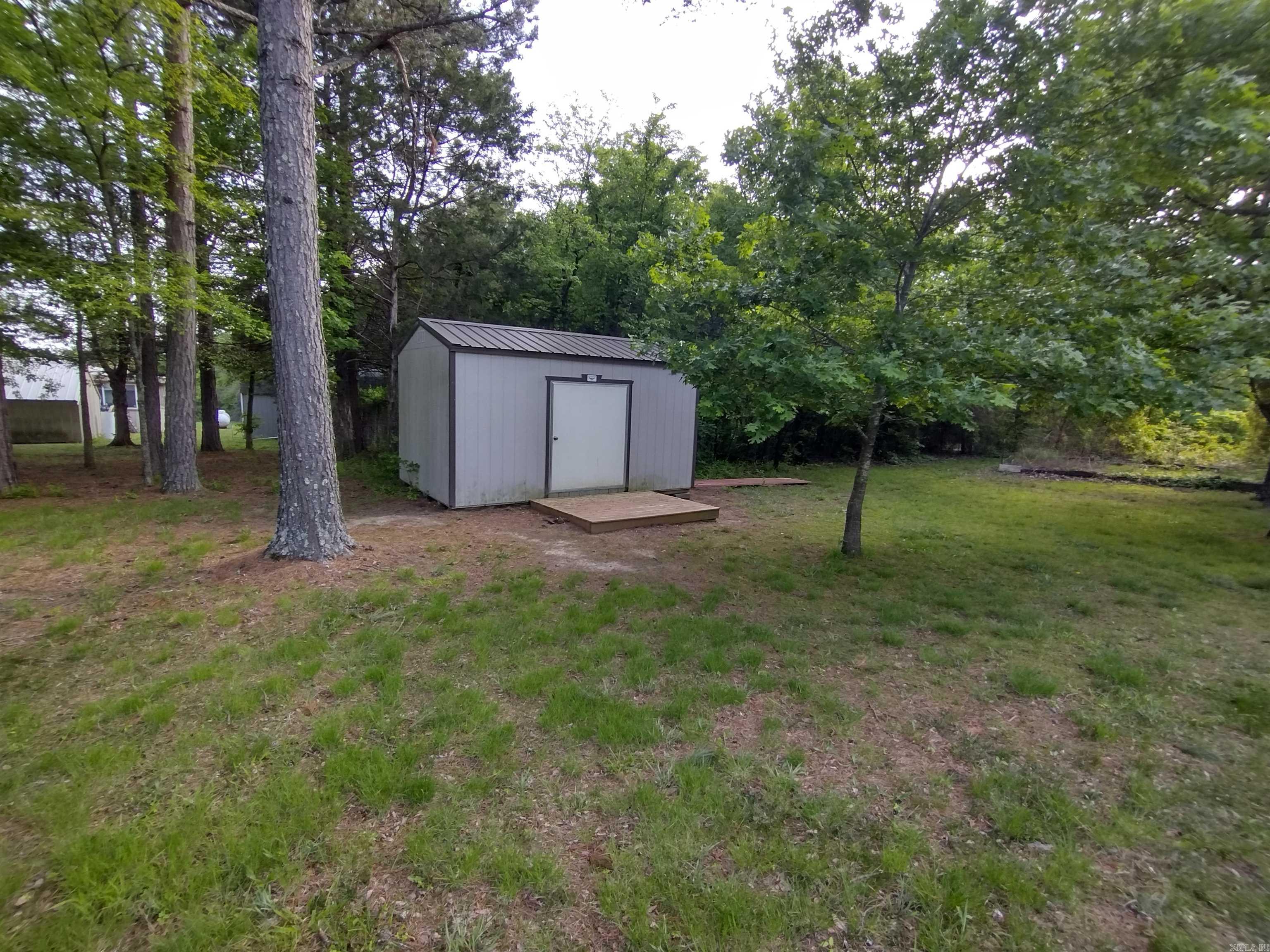 227 Lord LN Mountain View, AR 72560