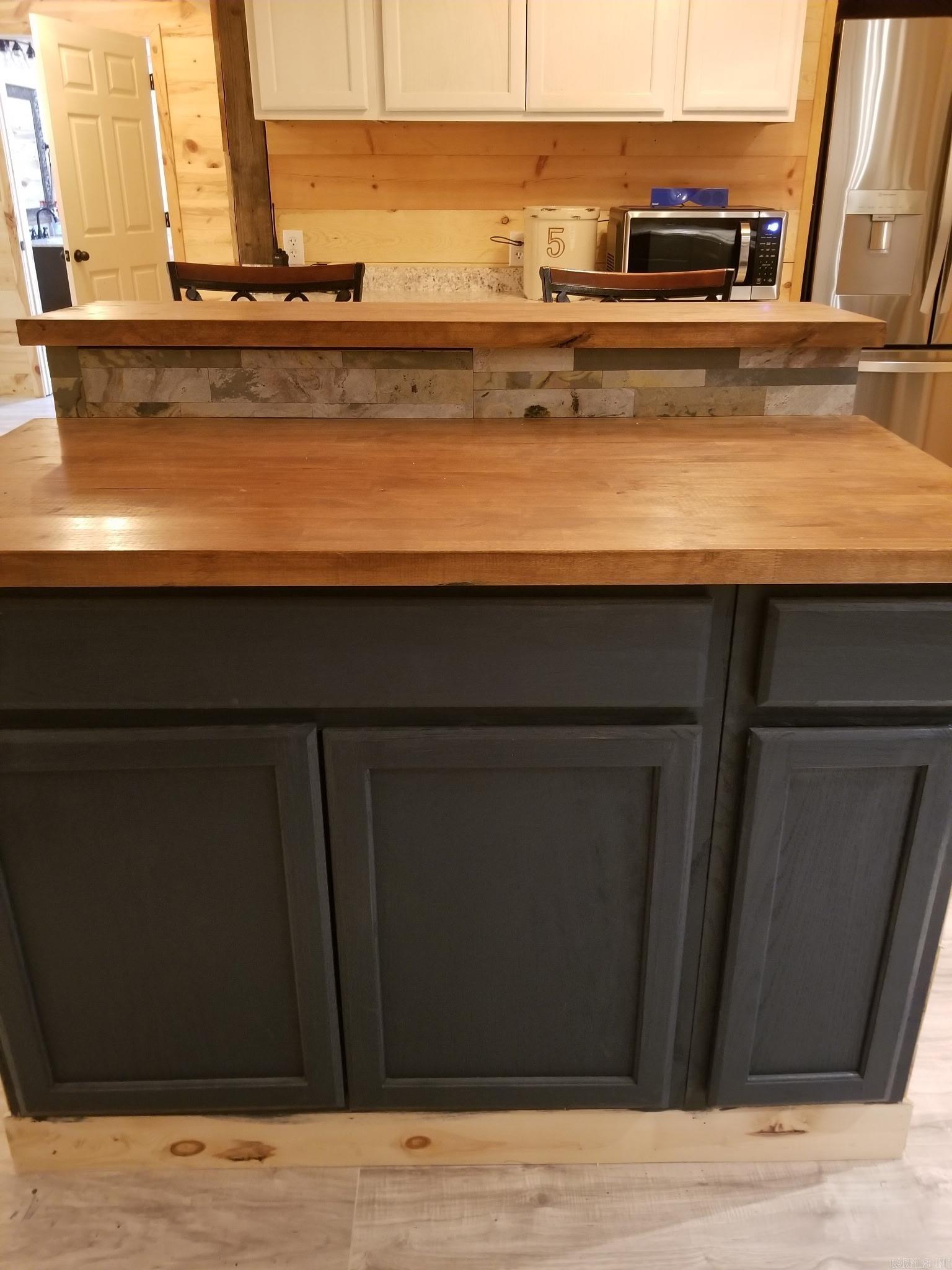 47 highway 364  Hickory Ridge, AR