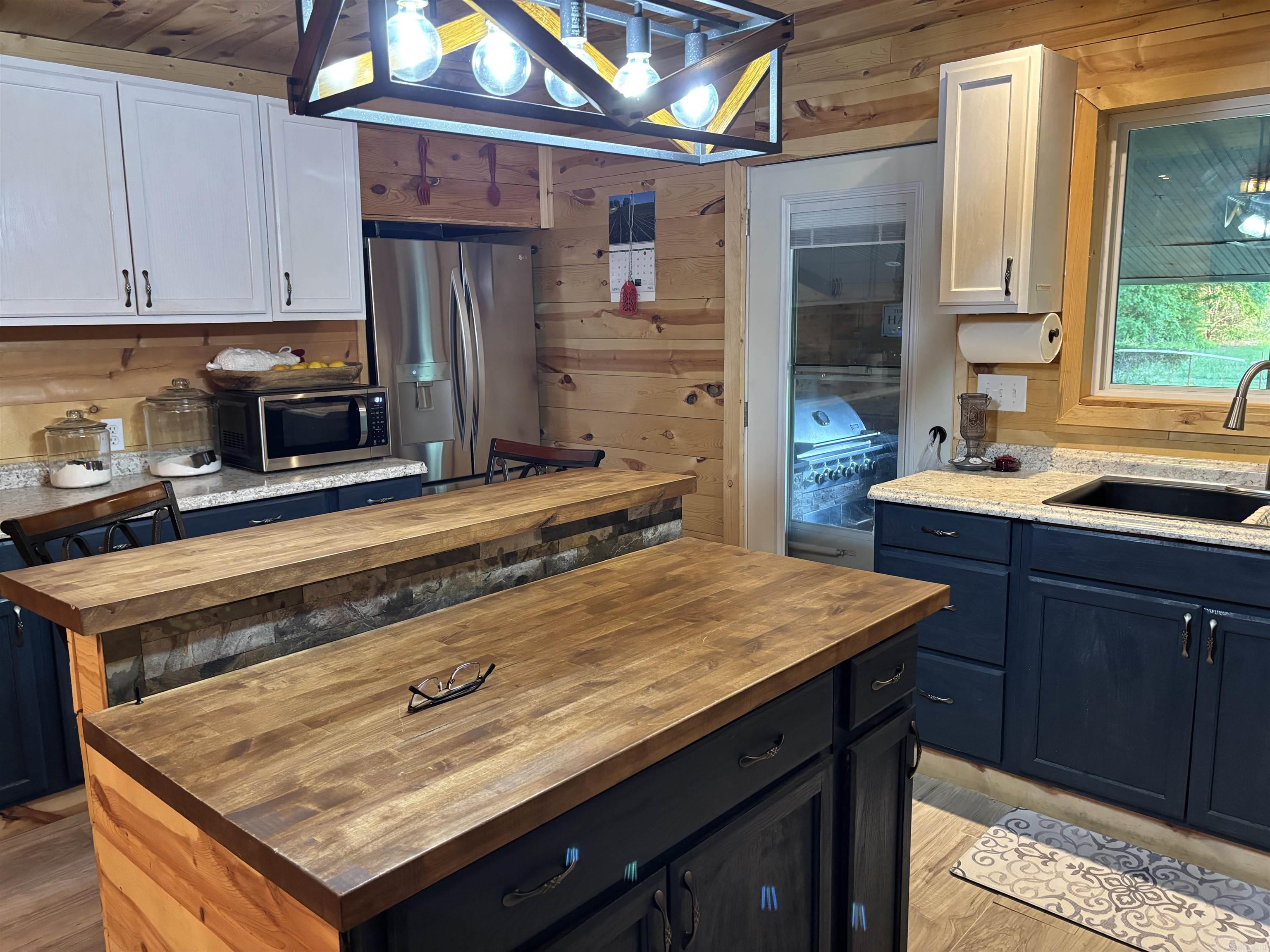 47 highway 364  Hickory Ridge, AR