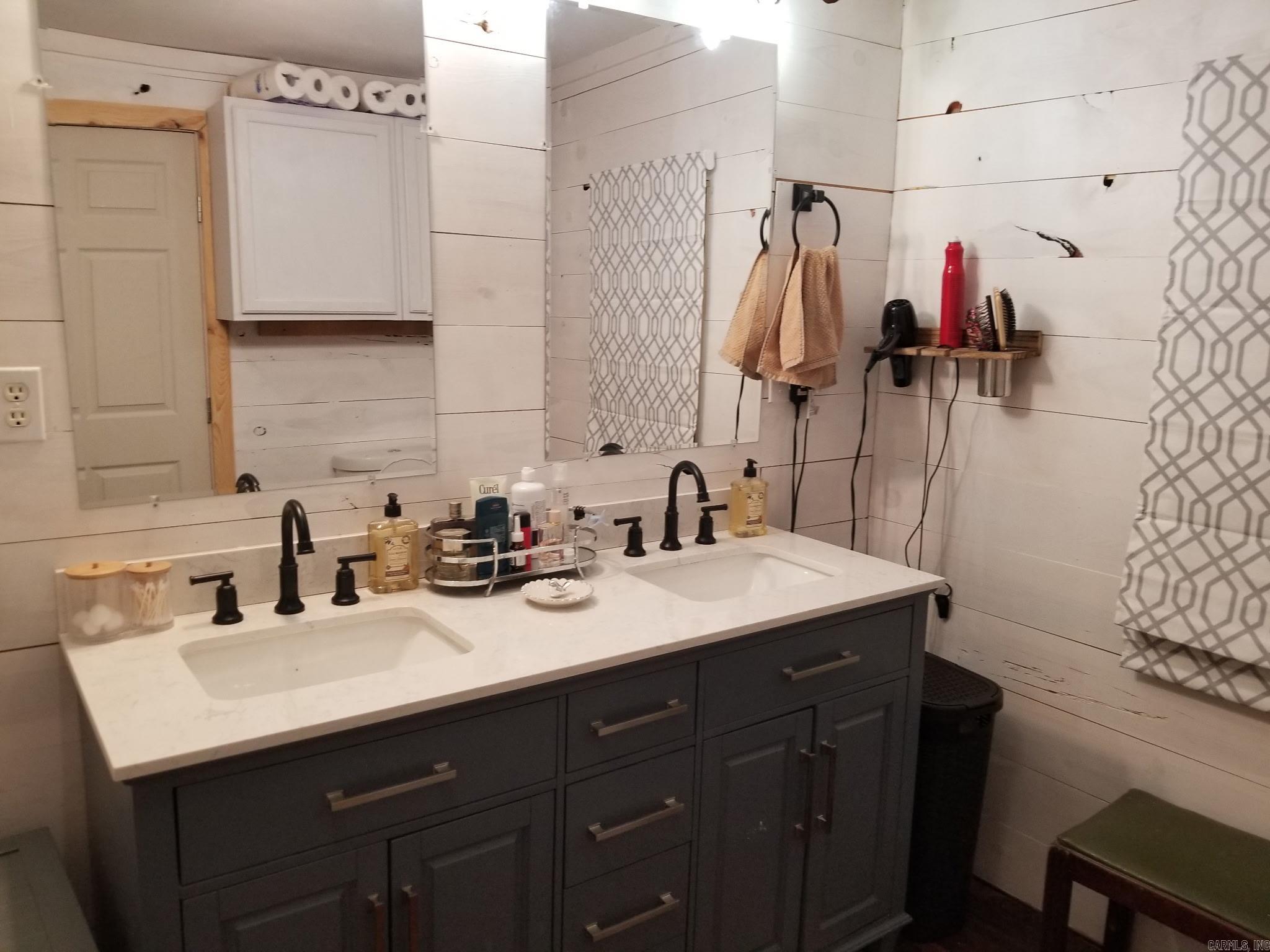 47 highway 364  Hickory Ridge, AR