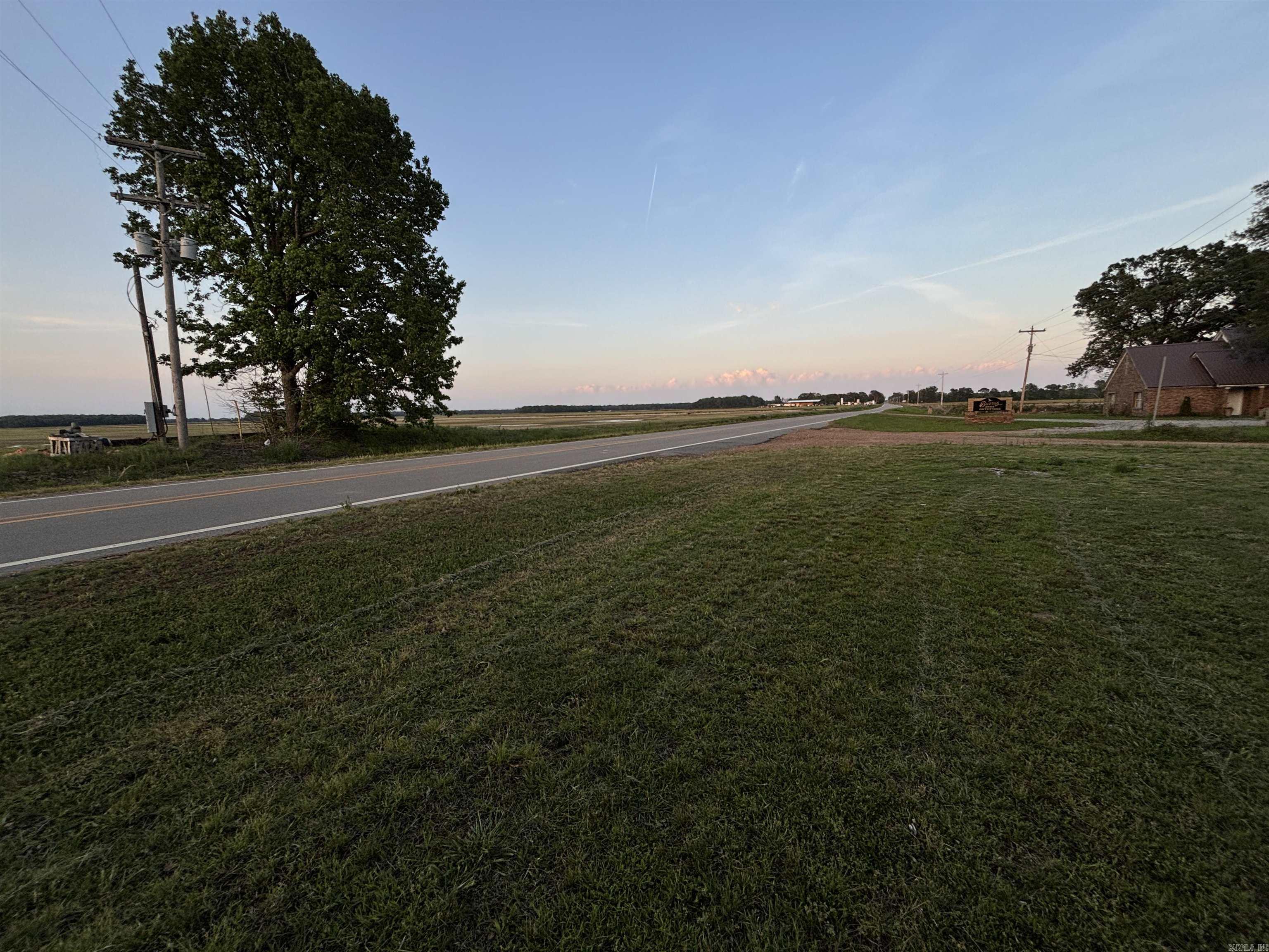 47 highway 364  Hickory Ridge, AR