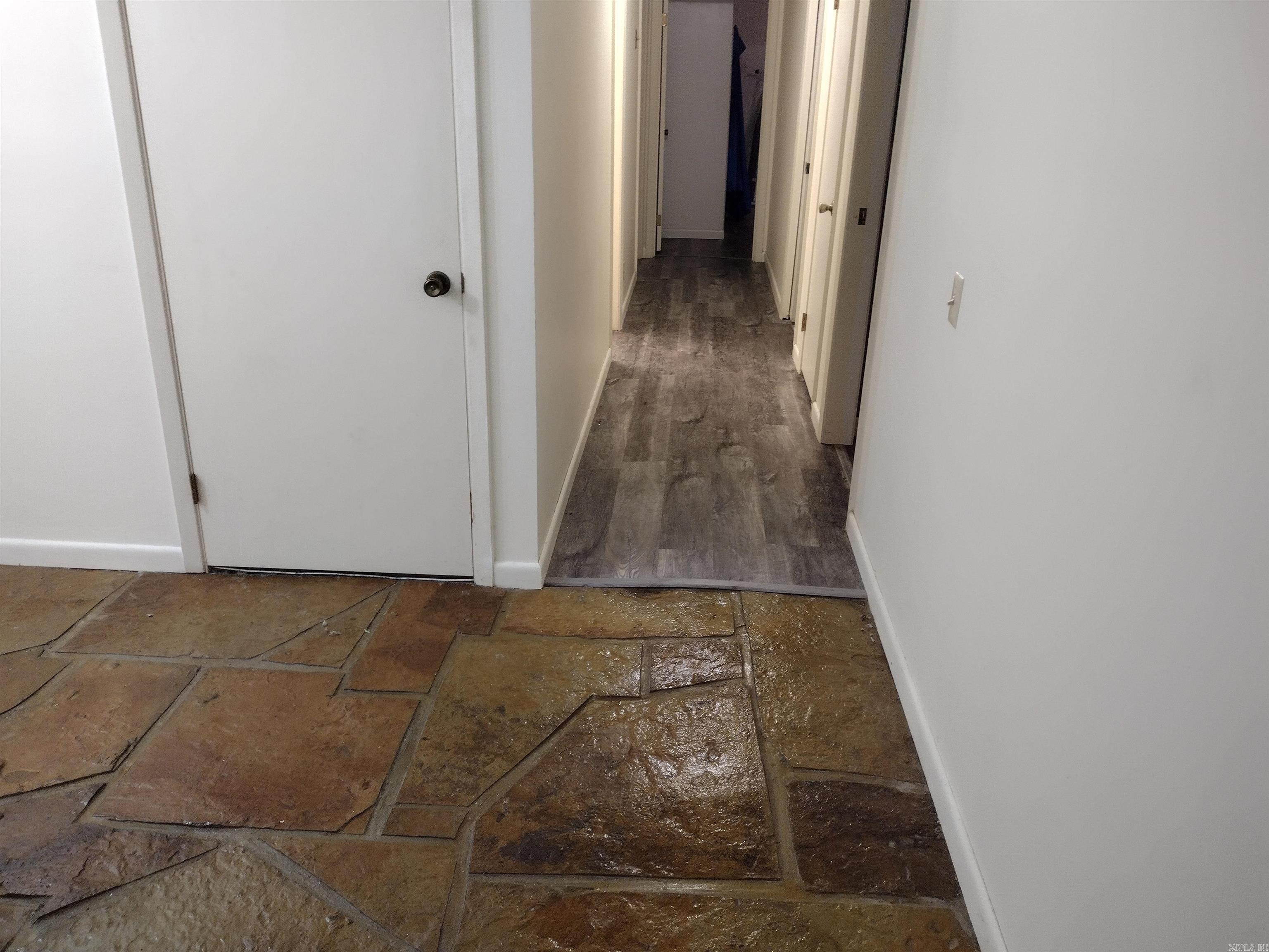 589 N Ridgeview  Mountain View, AR