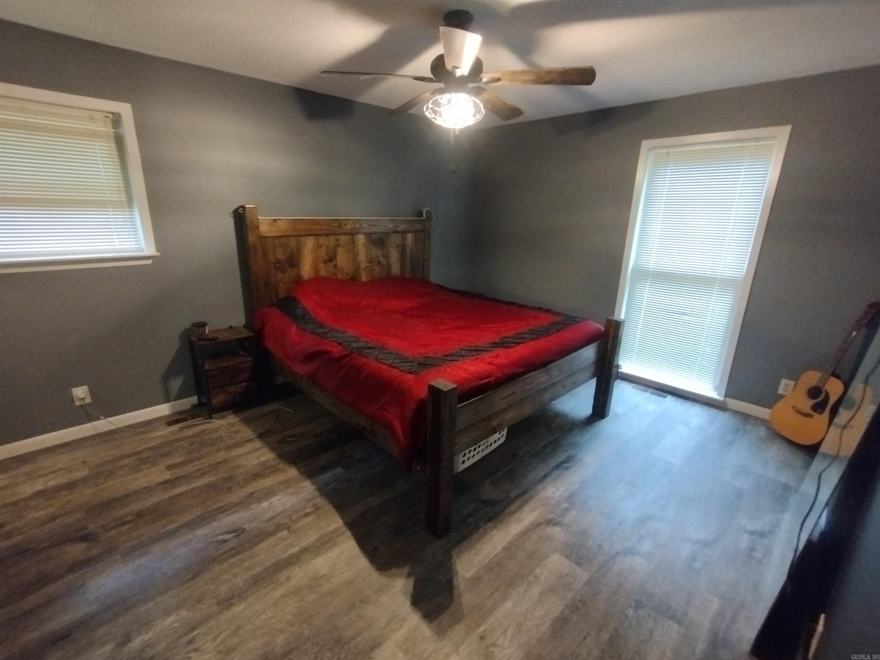 589 N Ridgeview  Mountain View, AR