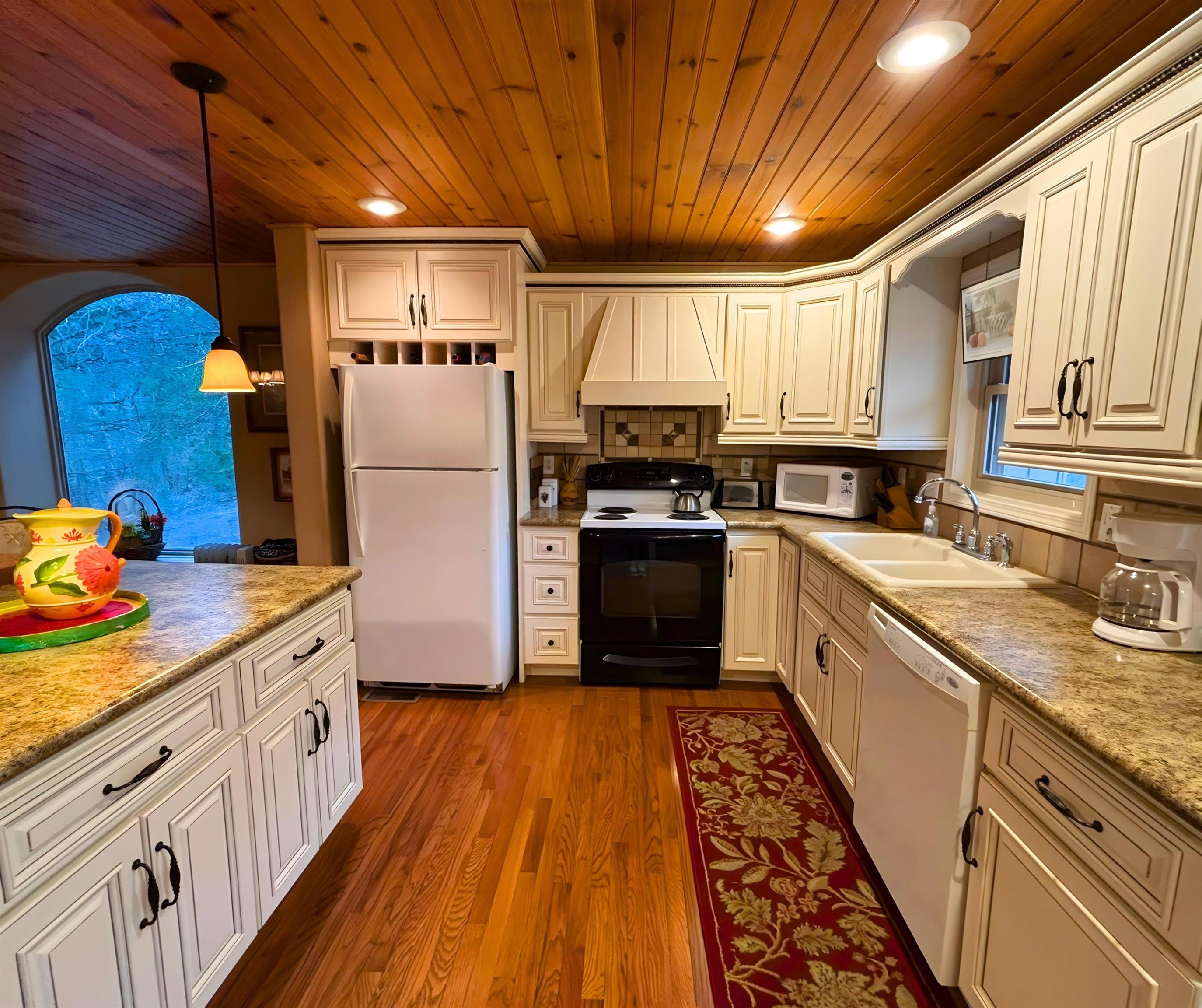 12 Eufaula  Cherokee Village, AR