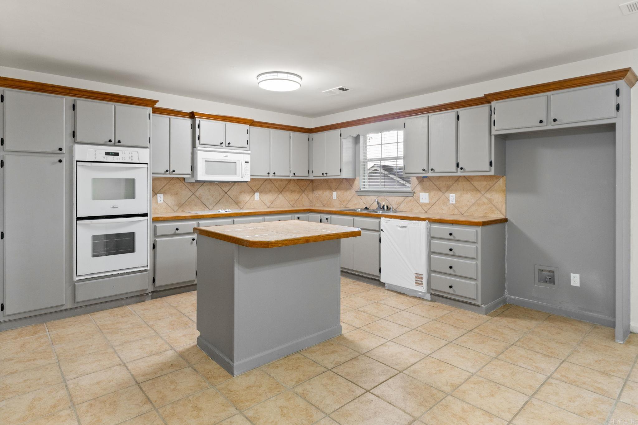 3801 W Maddox Jacksonville, AR 72076