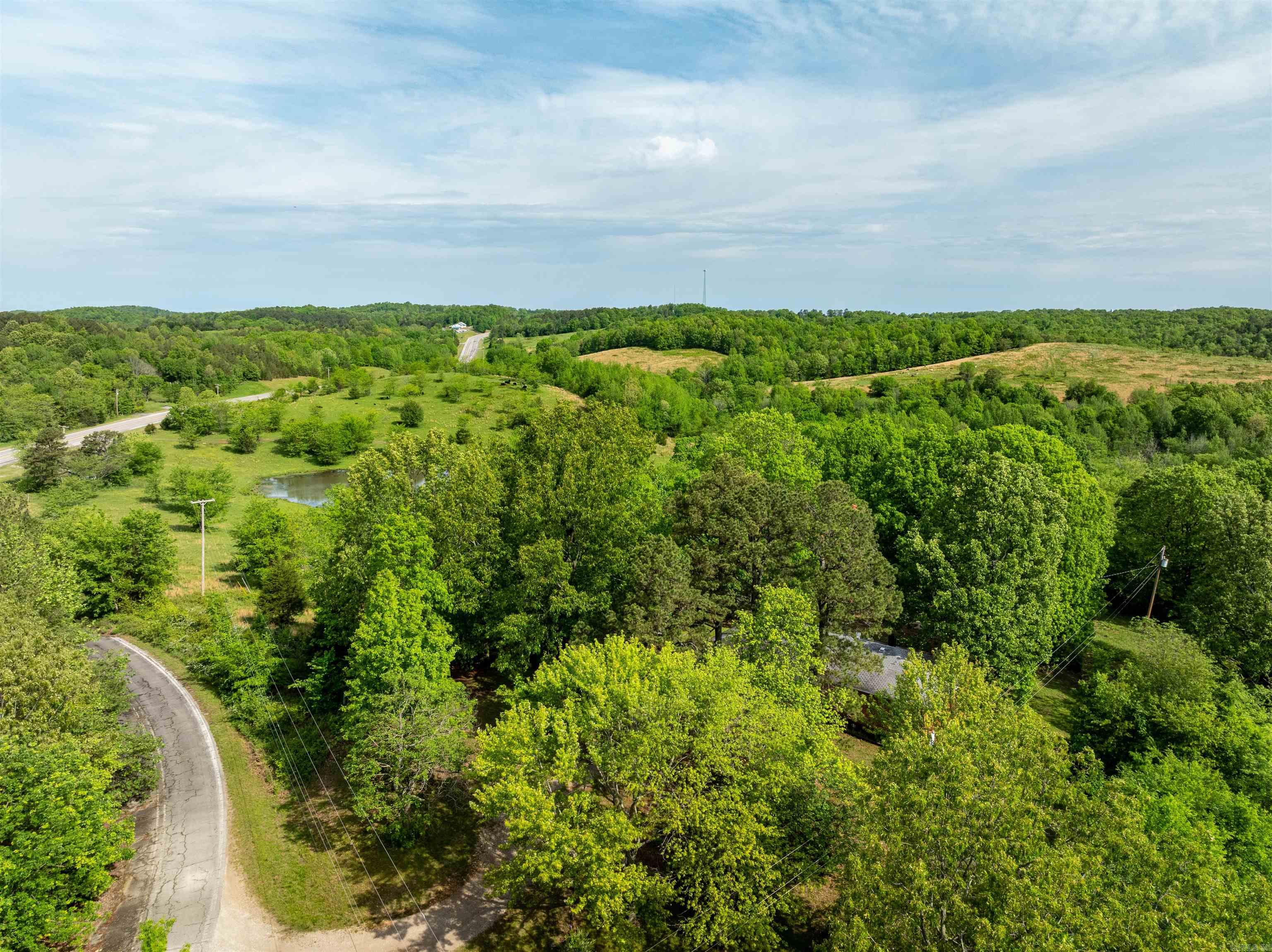 3009 N Main  Mount Pleasant, AR