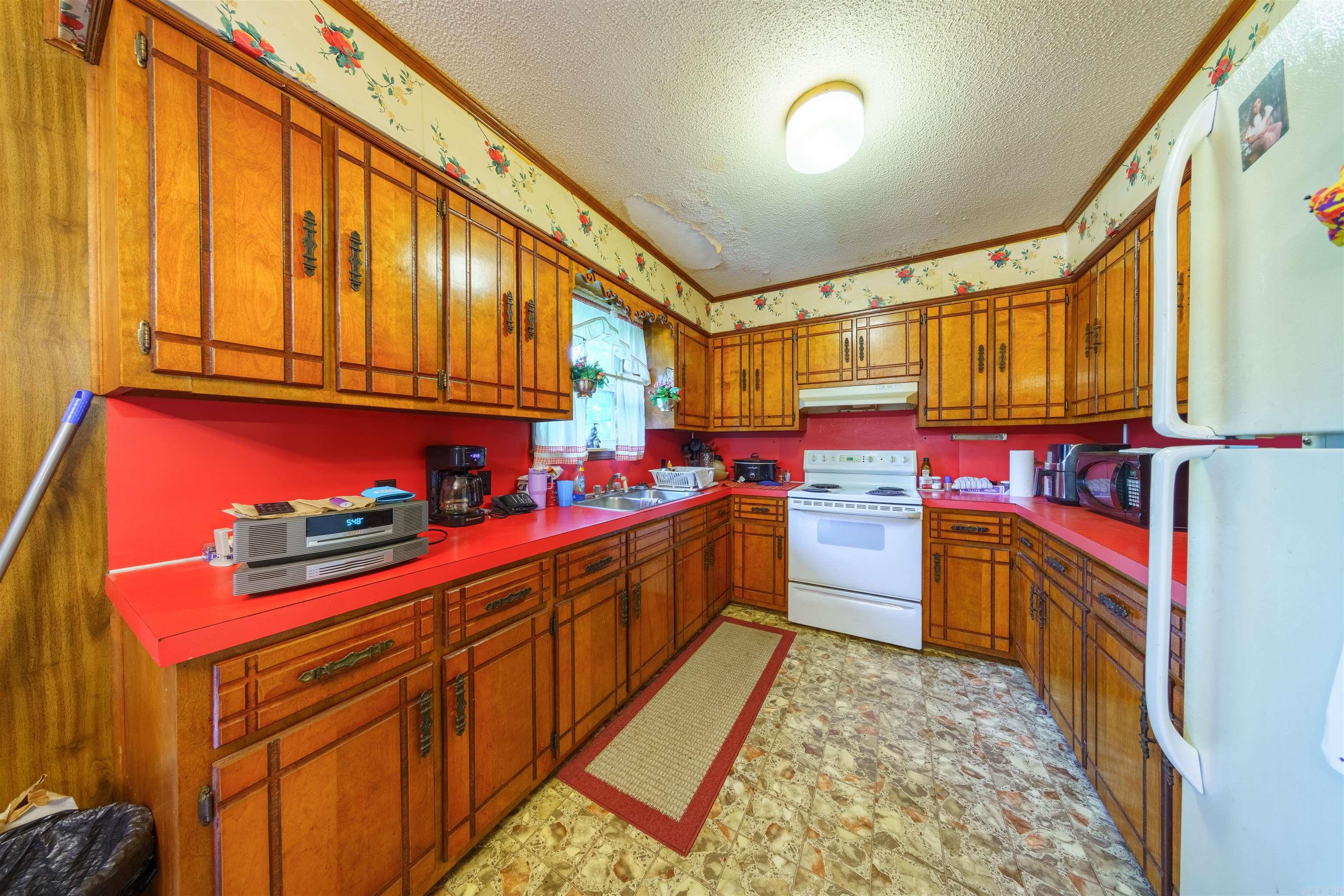 3009 N Main  Mount Pleasant, AR