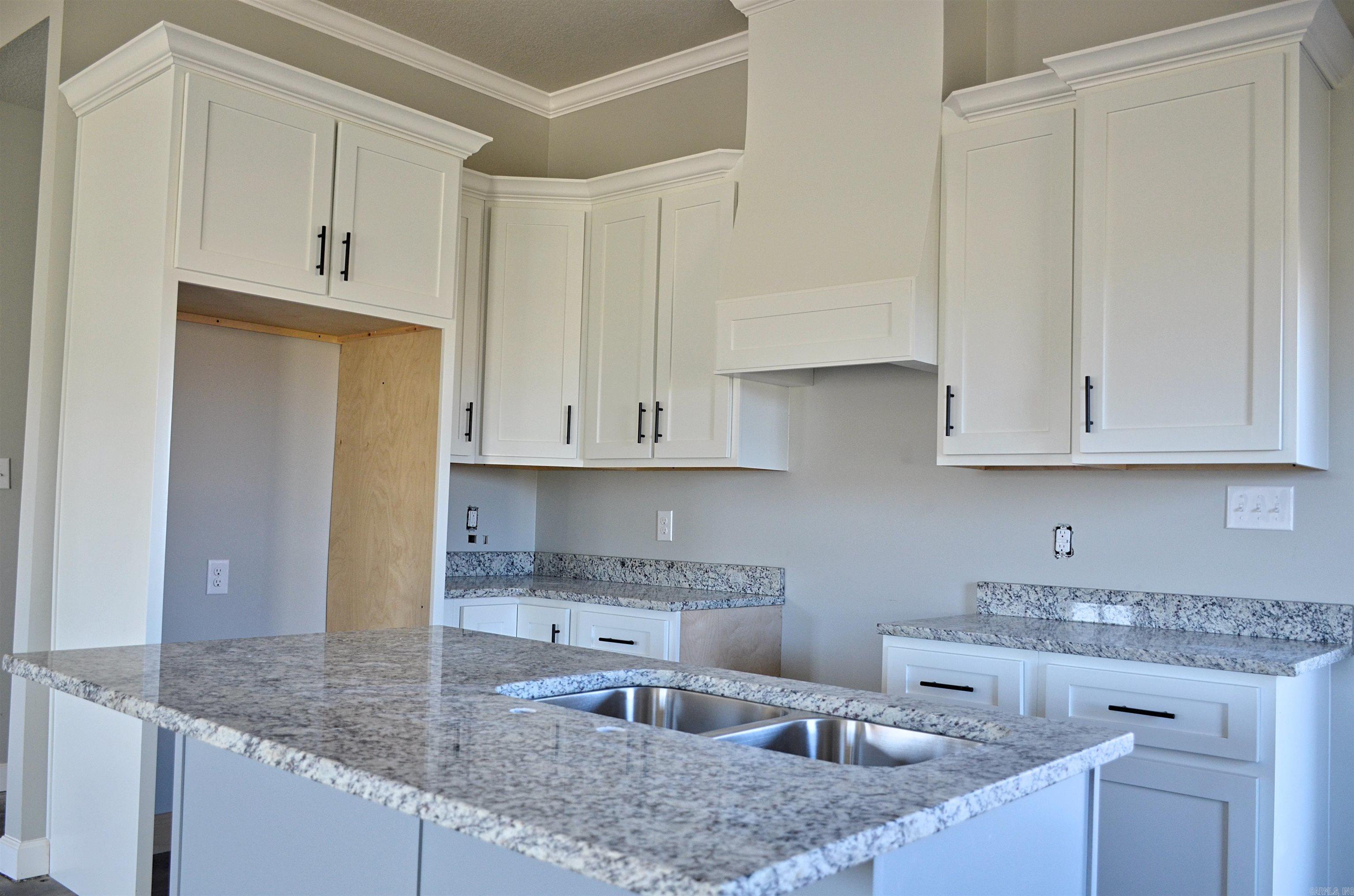 220 Quincy Cir  Trumann, AR