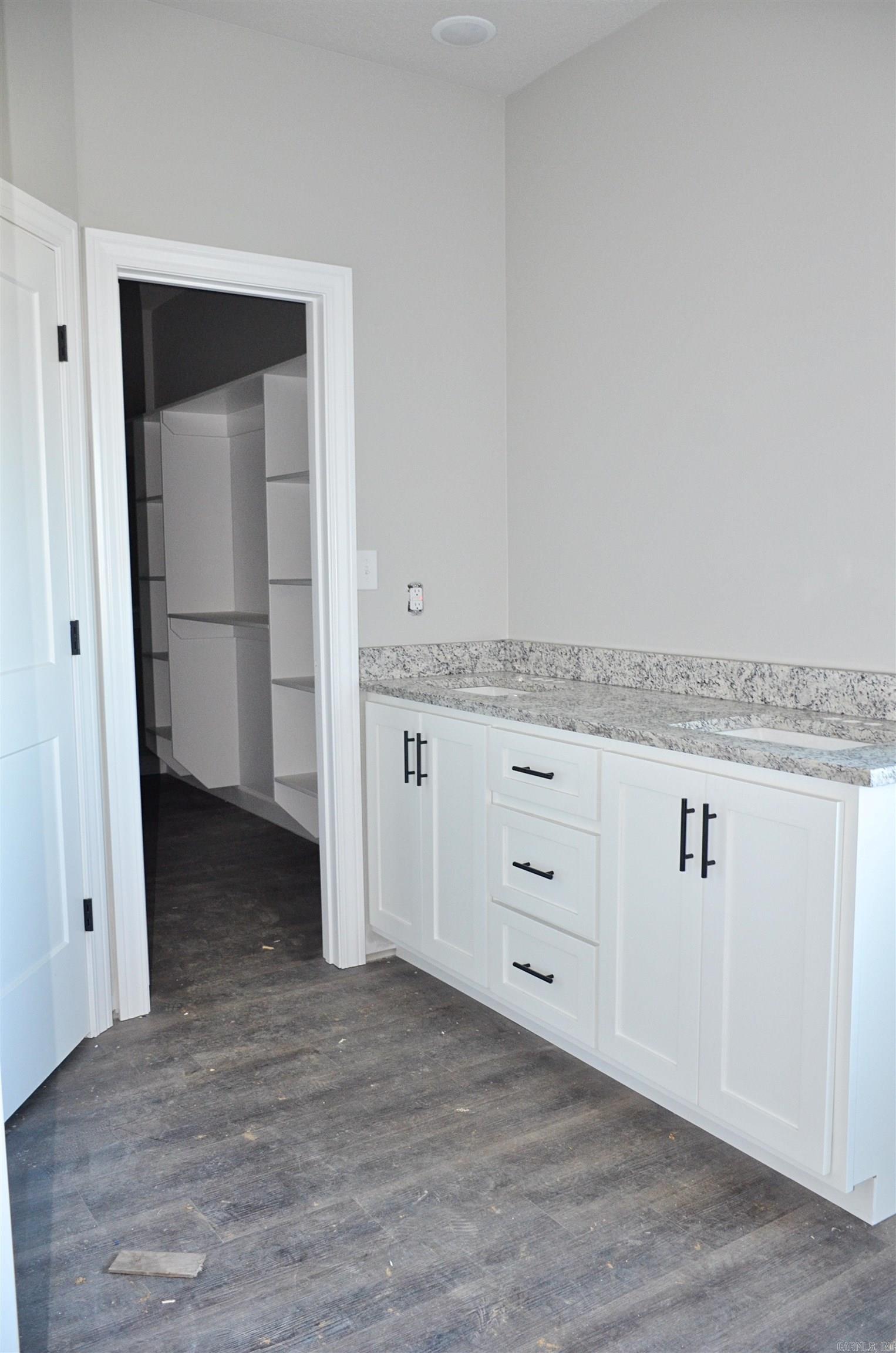 220 Quincy Cir  Trumann, AR