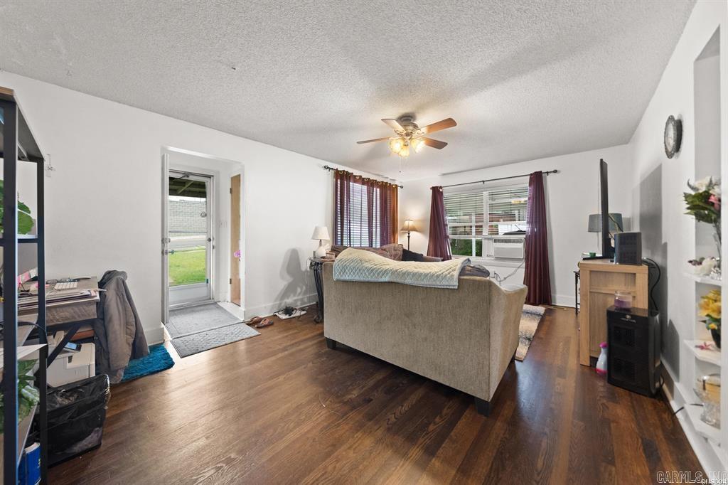 107 Leonard Street Hot Springs, AR 71913