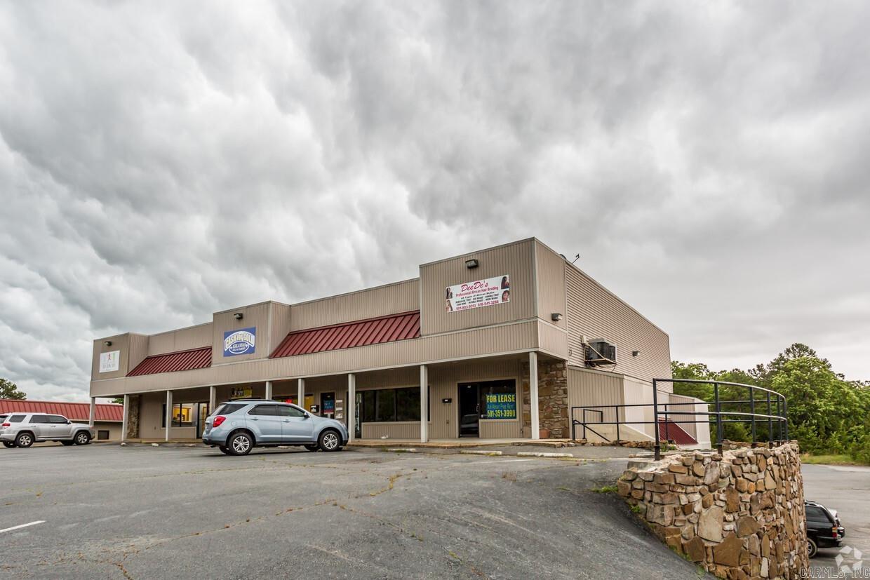 402 Edgewood Dr  Maumelle, AR