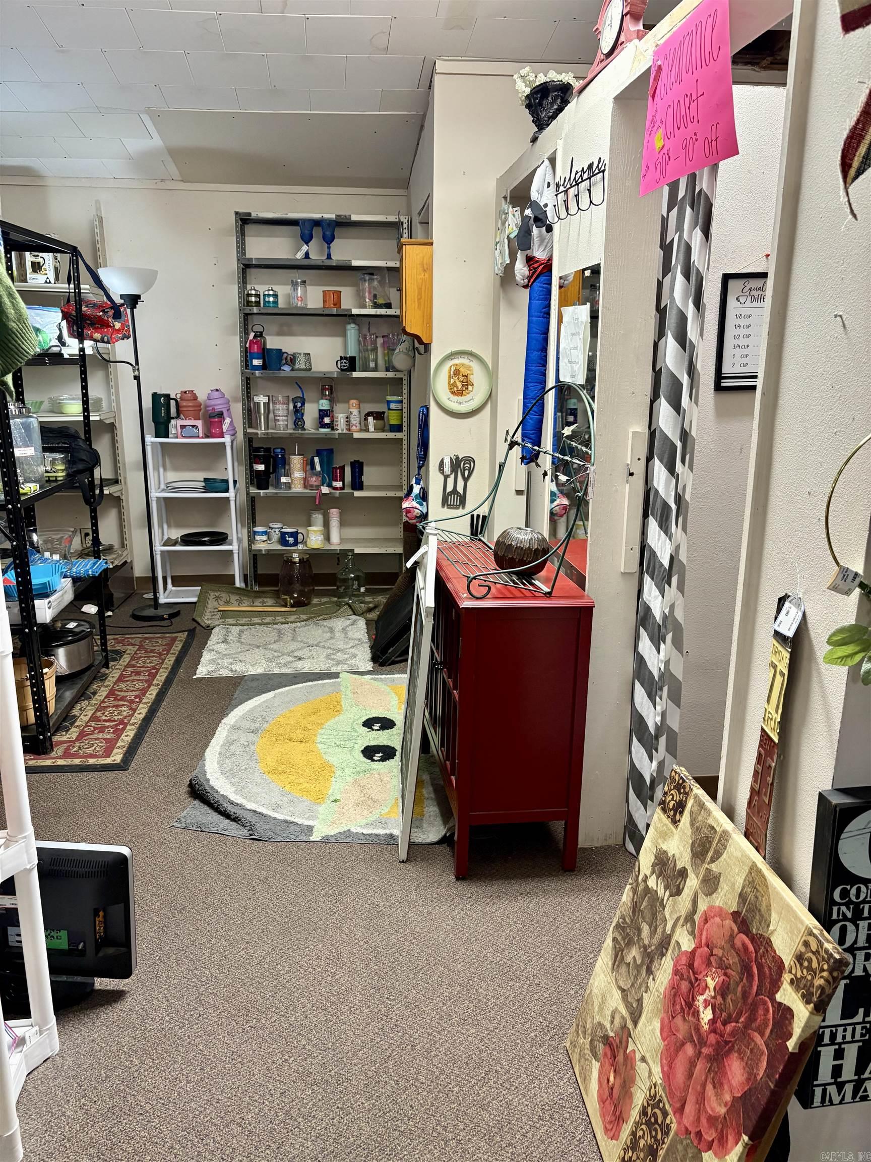 1898 E Market  Searcy, AR