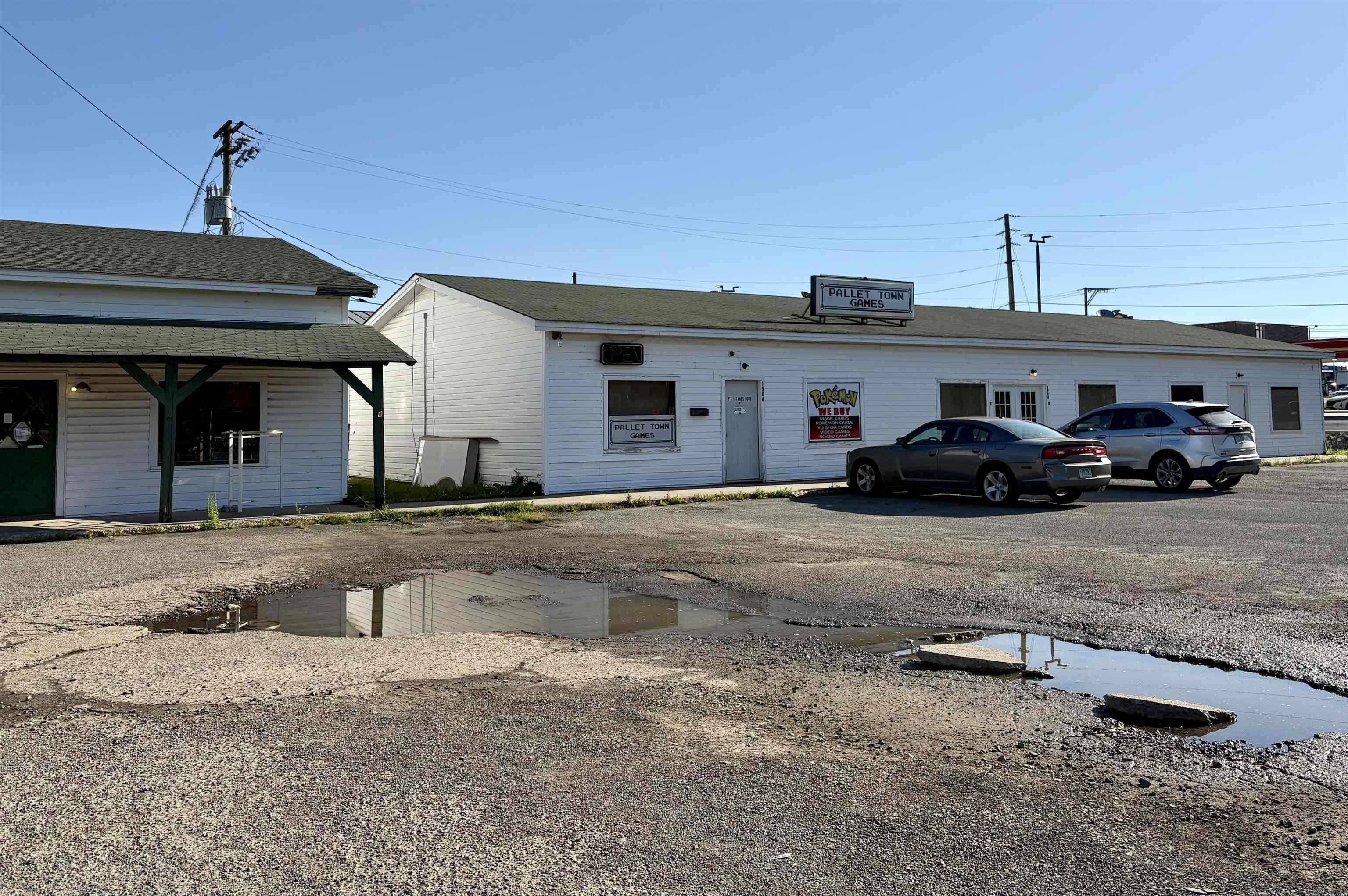 1898 E Market  Searcy, AR