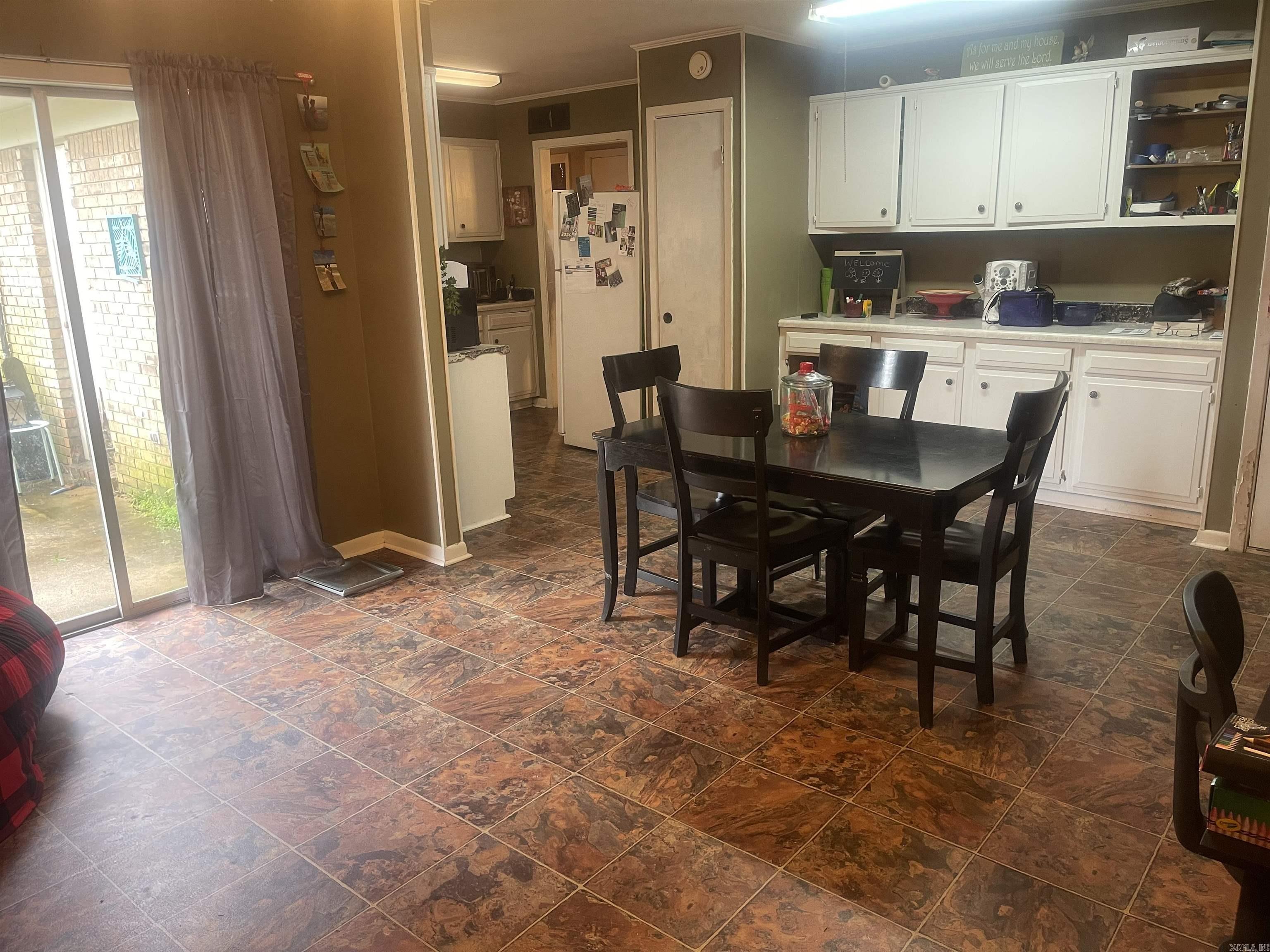 104 S Summitt  Dumas, AR