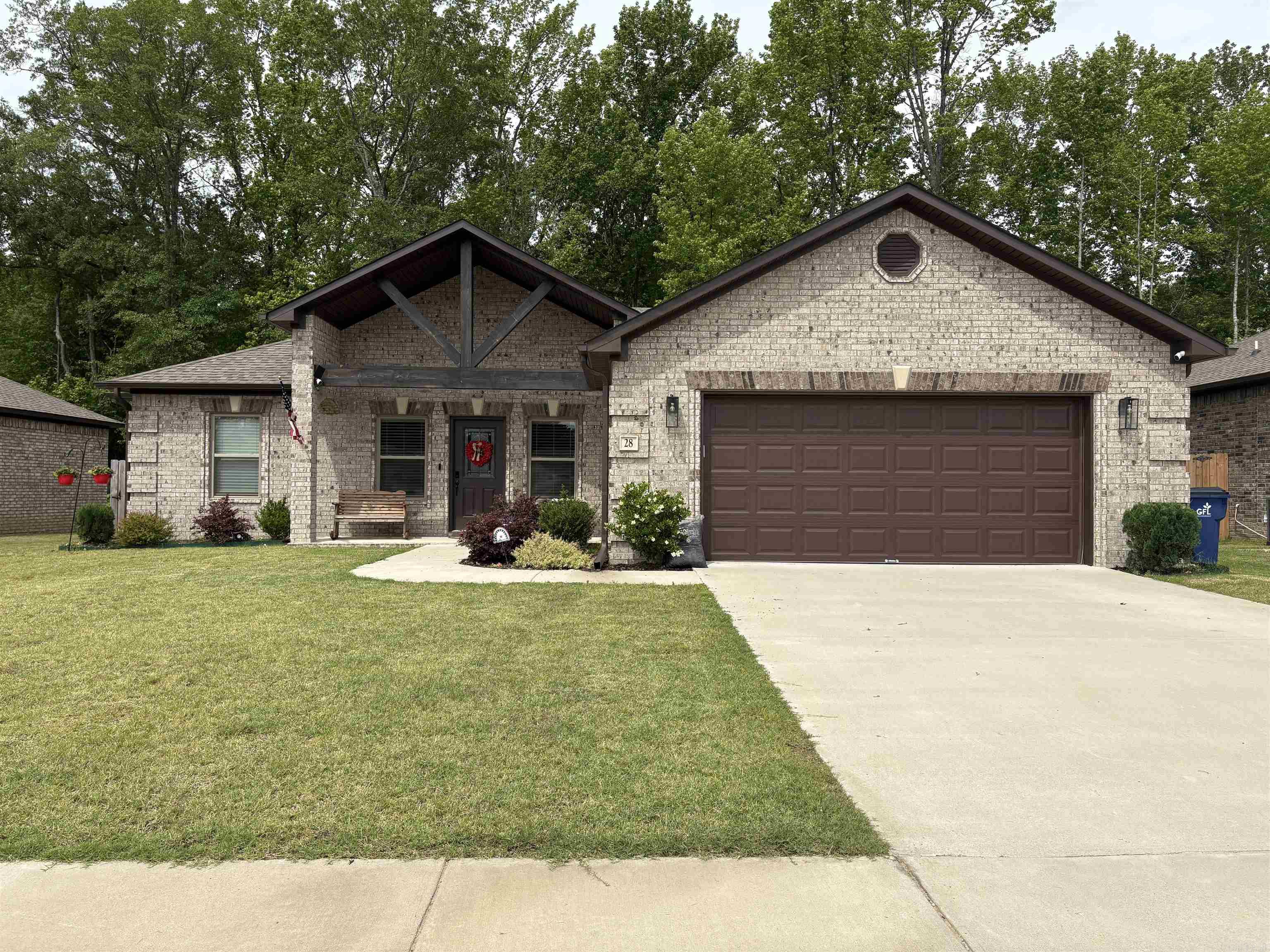 28 Arbor Trail