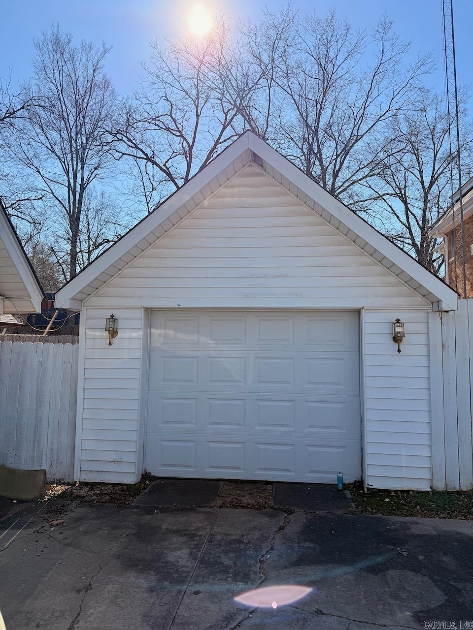 714 N Main  Monticello, AR