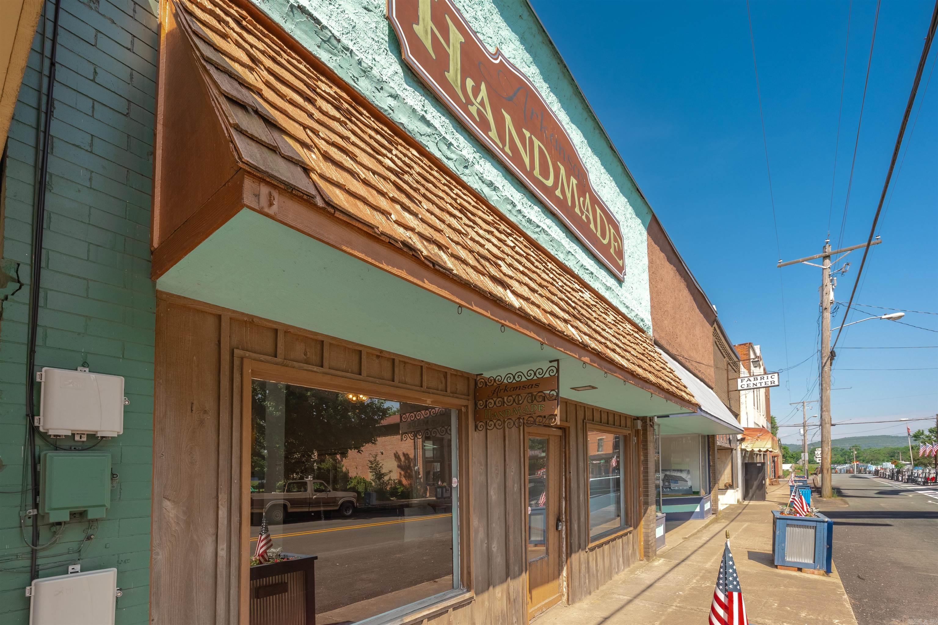 414 Main Street  Leslie, AR