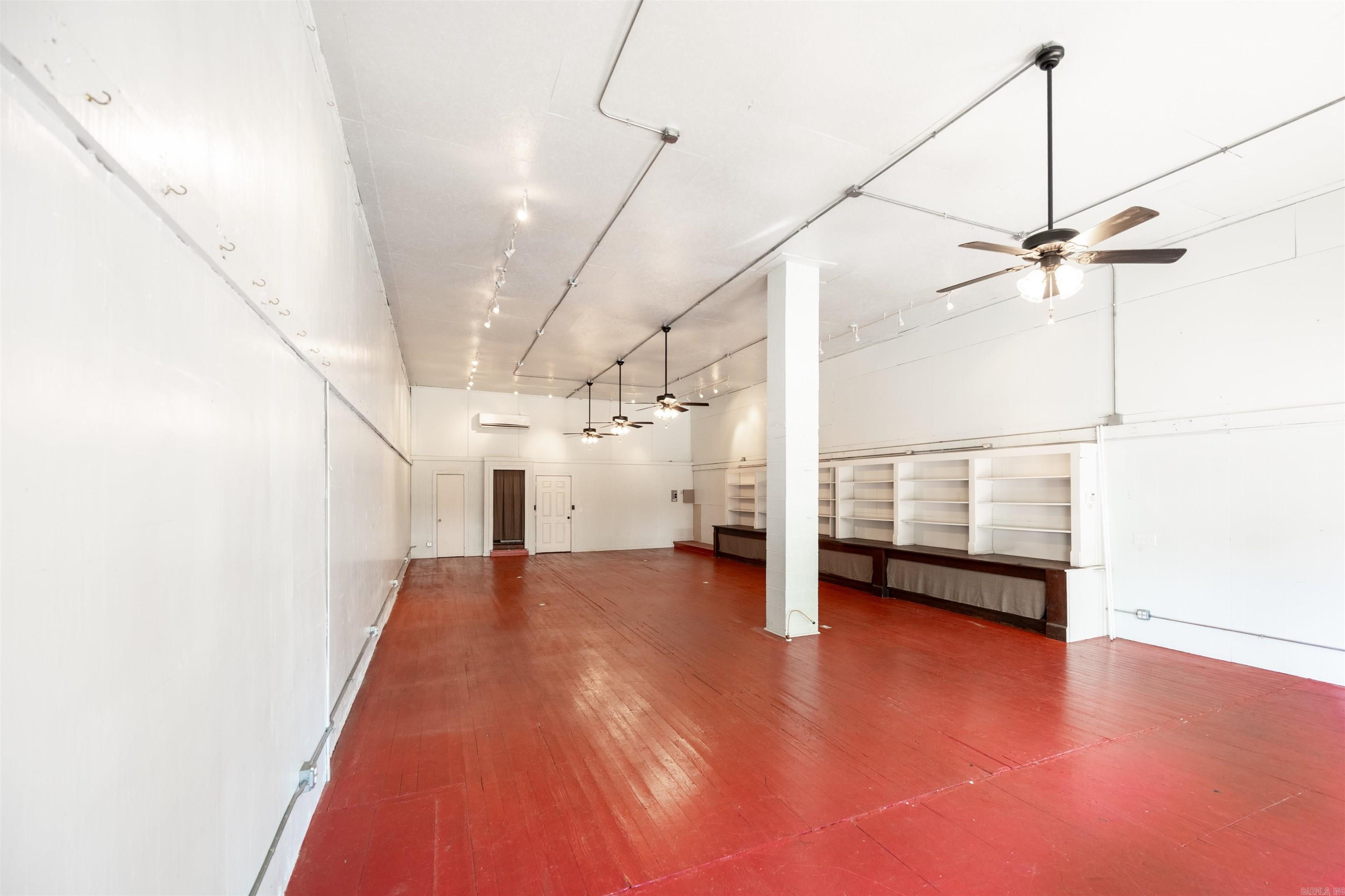 414 Main Street  Leslie, AR